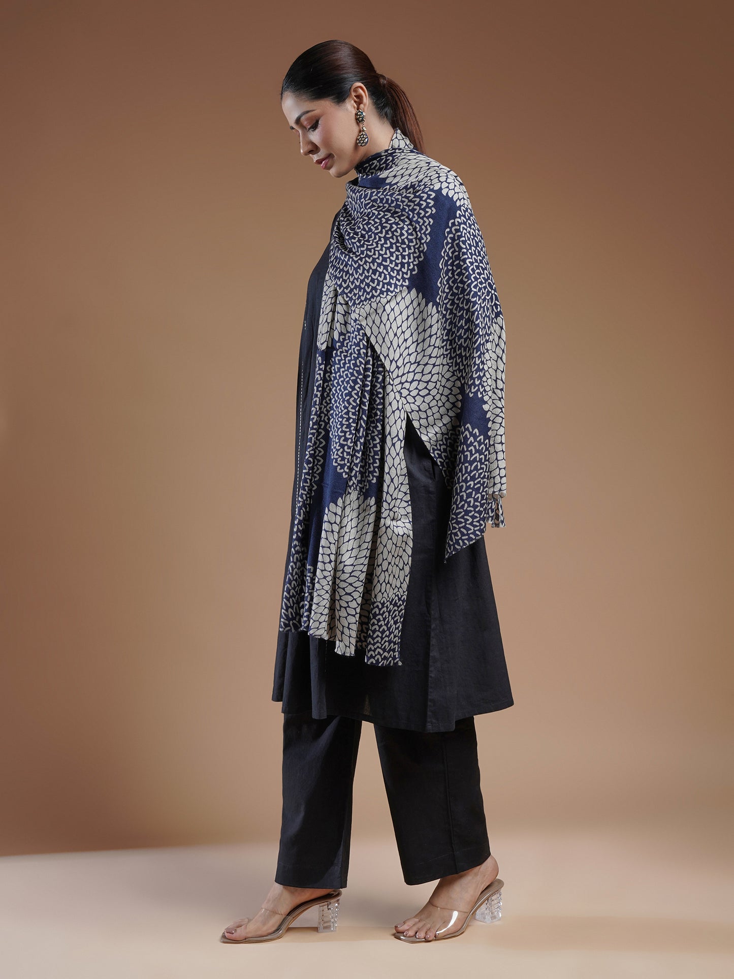 Naienive Printed Woolen Stole