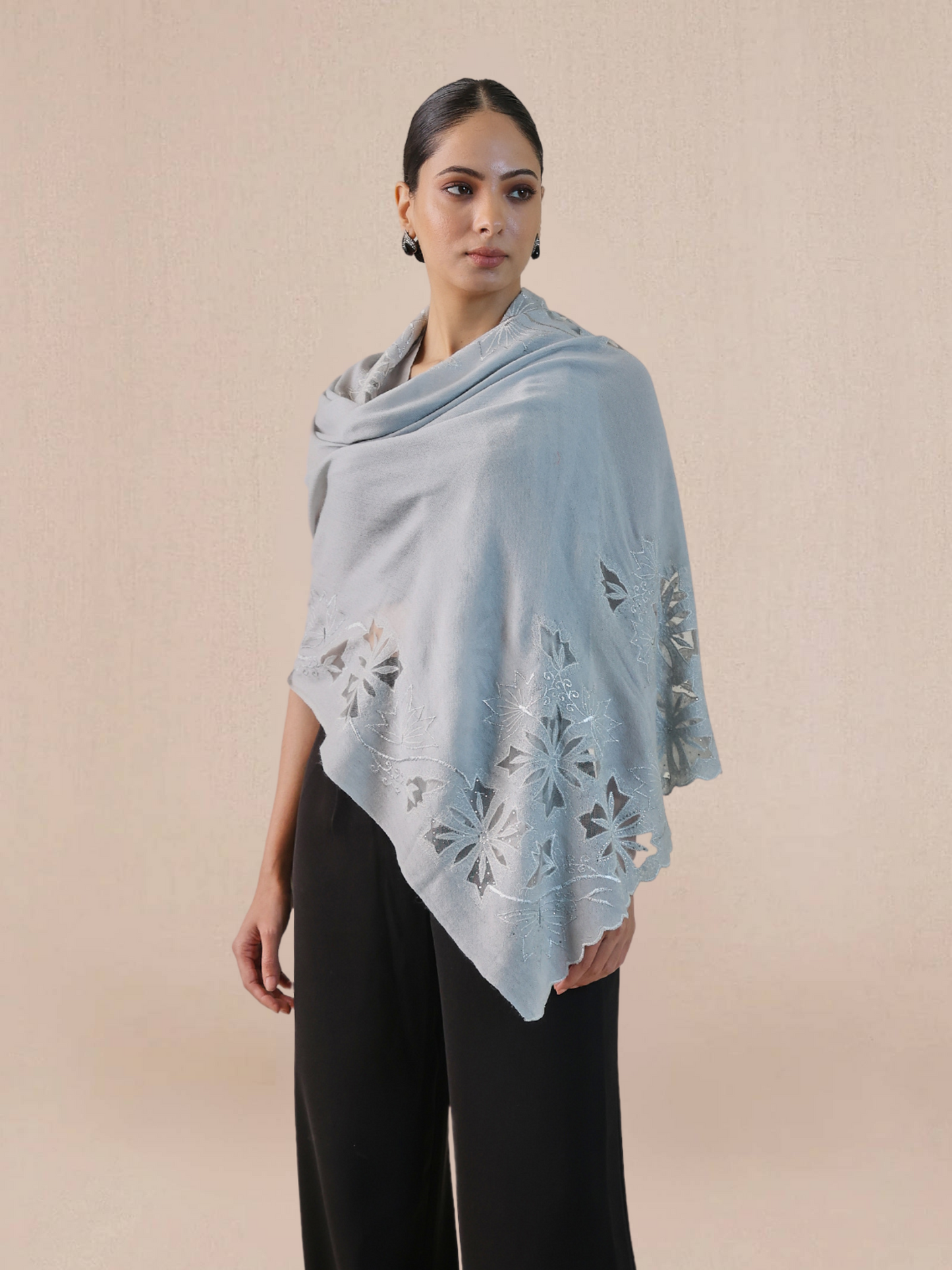 Vineyard Zaywar Woolen Stole