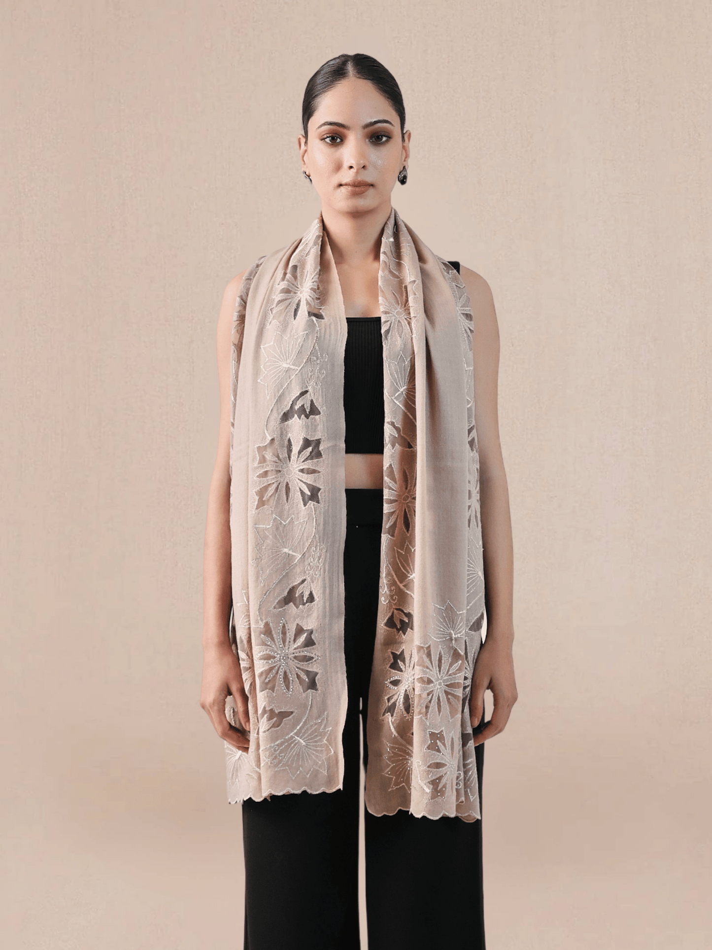 Vineyard Zaywar Woolen Stole