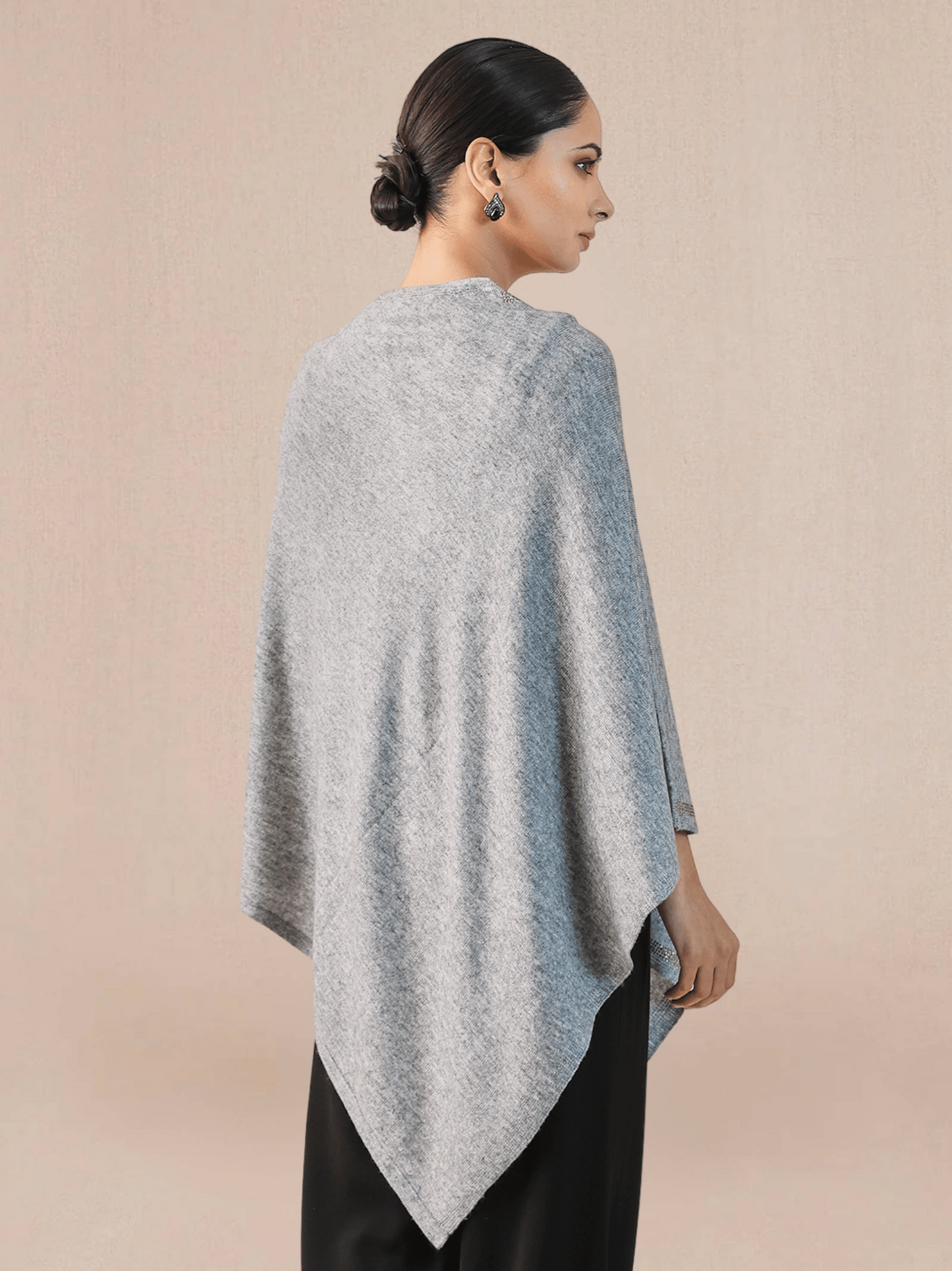 Cape Poncho Pearl Scatter
