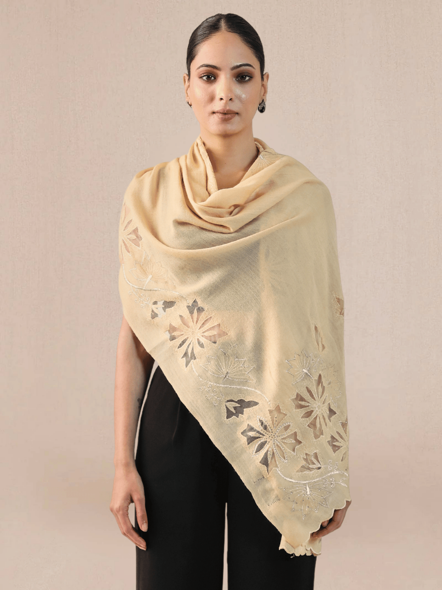 Vineyard Zaywar Woolen Stole