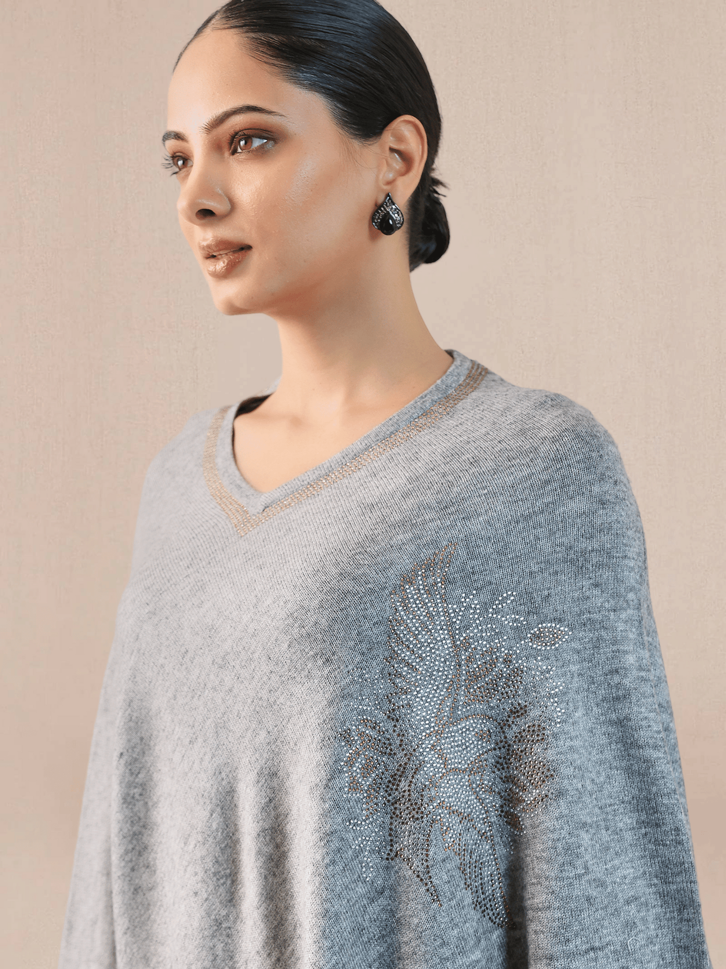 Cape Poncho Pearl Scatter