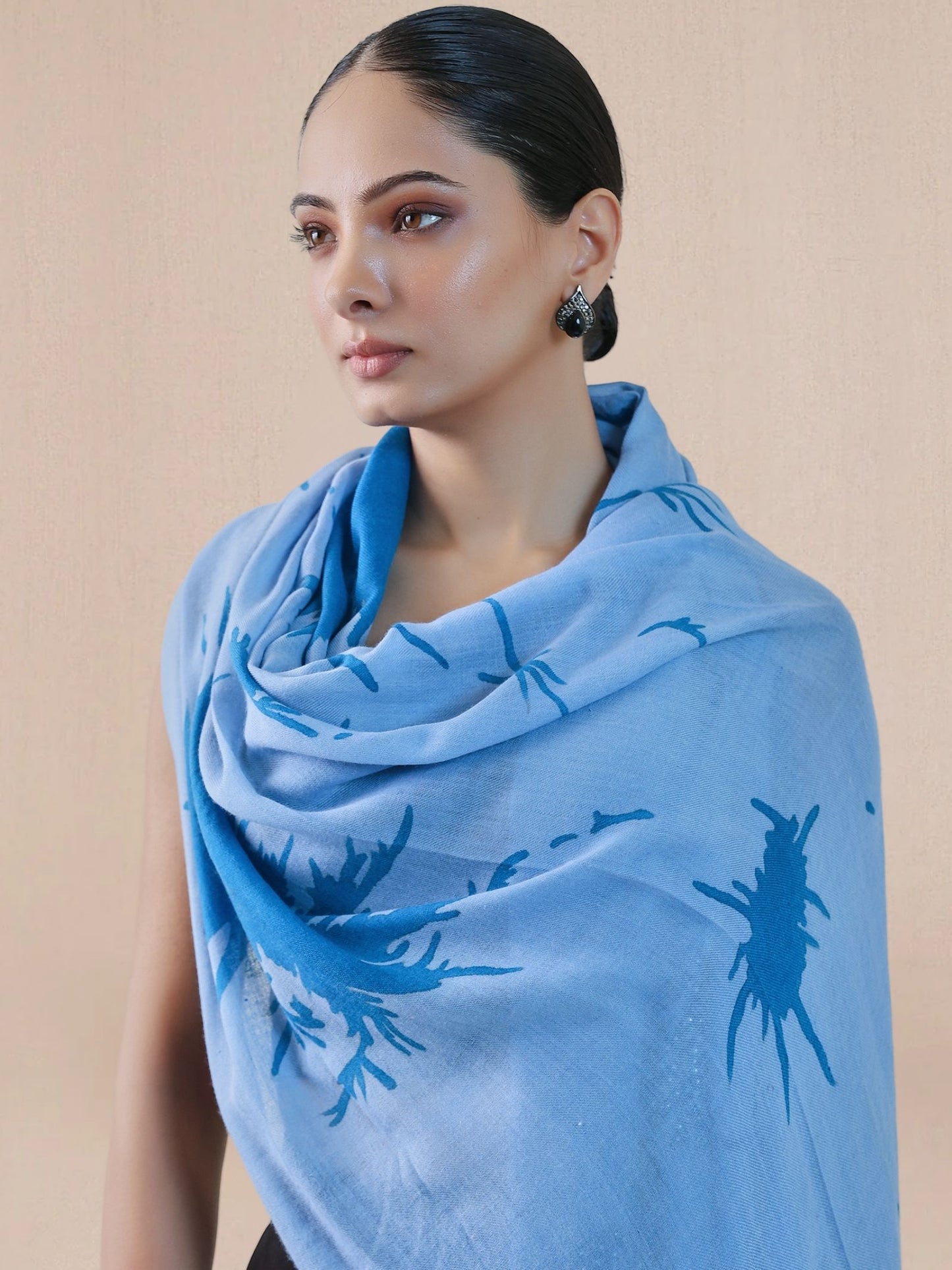Supernova Woolen Stole