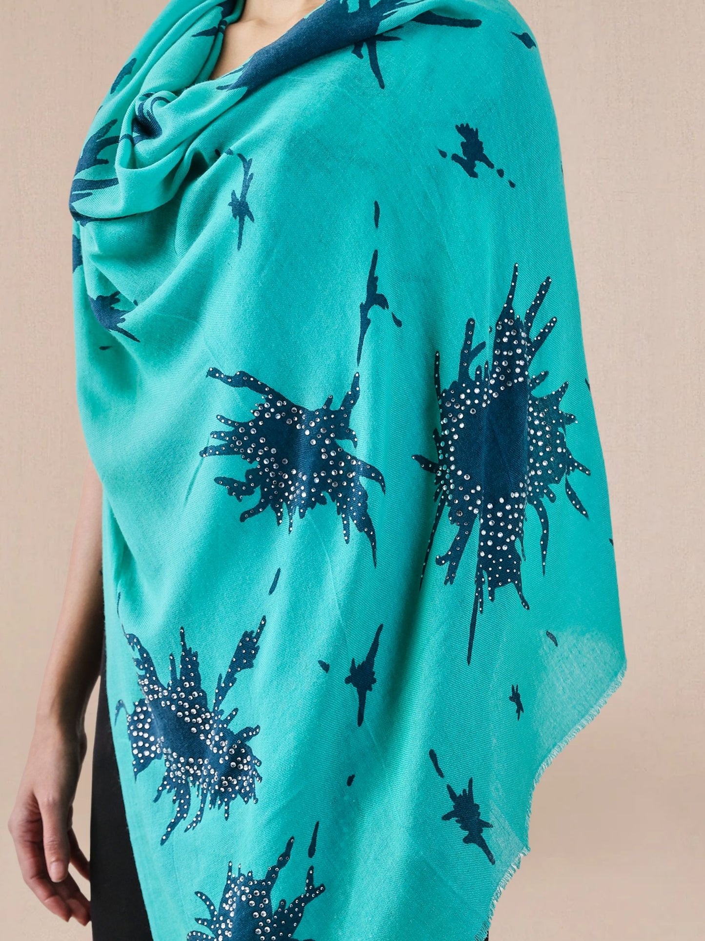 Supernova Woolen Stole