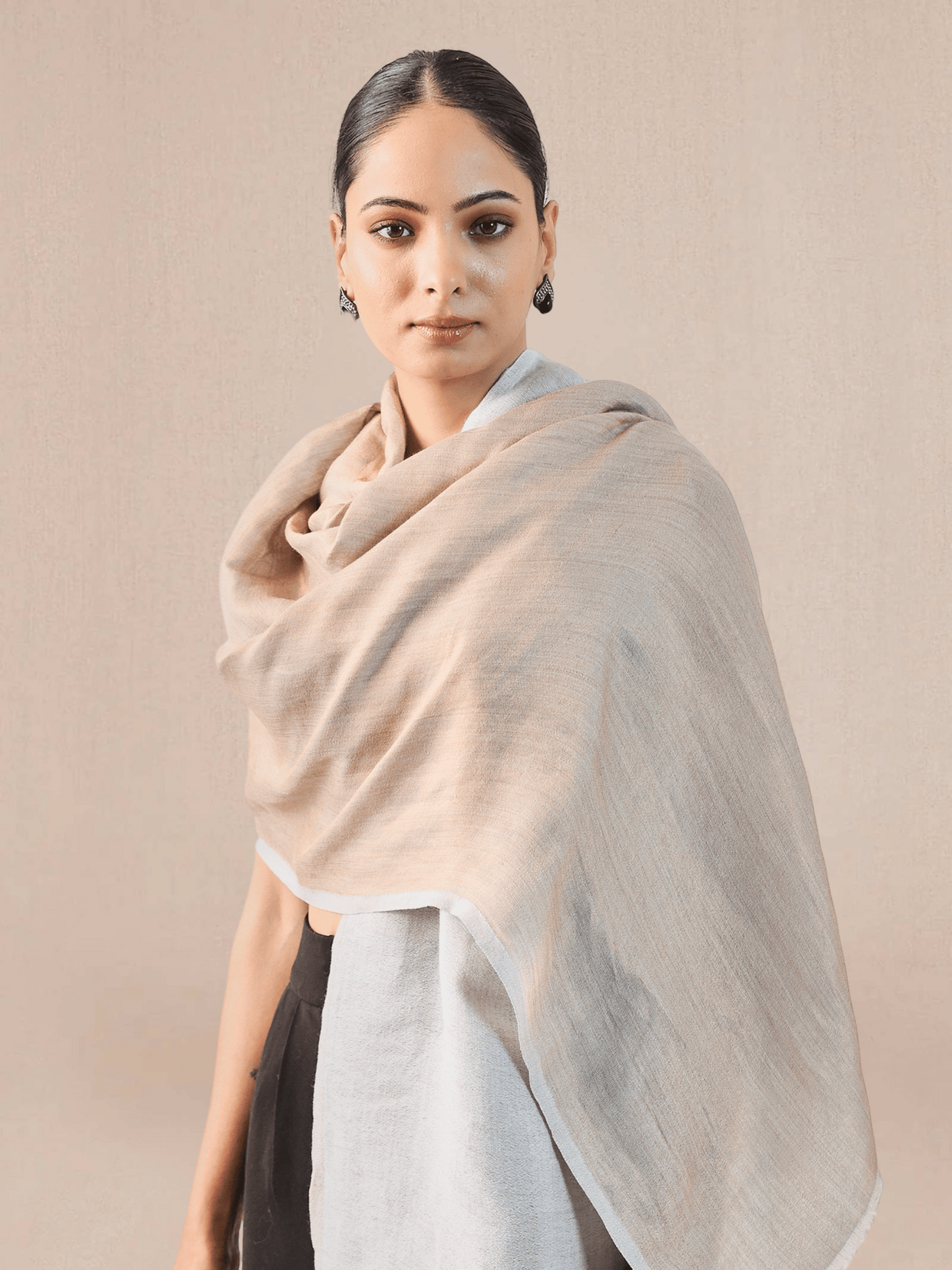 Tabbasum Wool Reversible Zari Stole