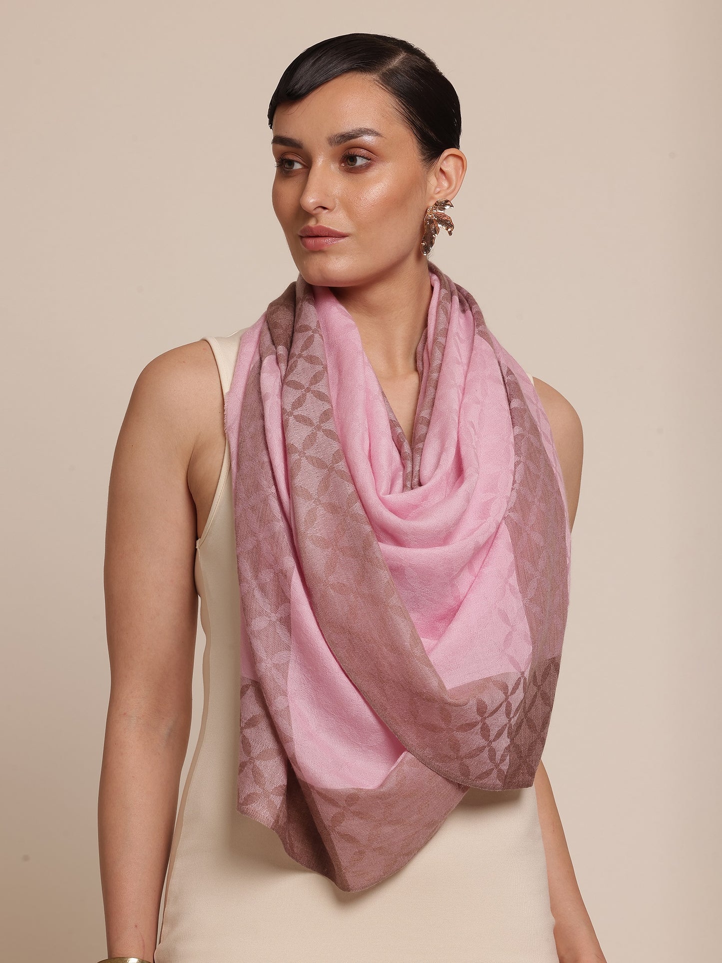 Woman wearing a light pink cashmere Stole
