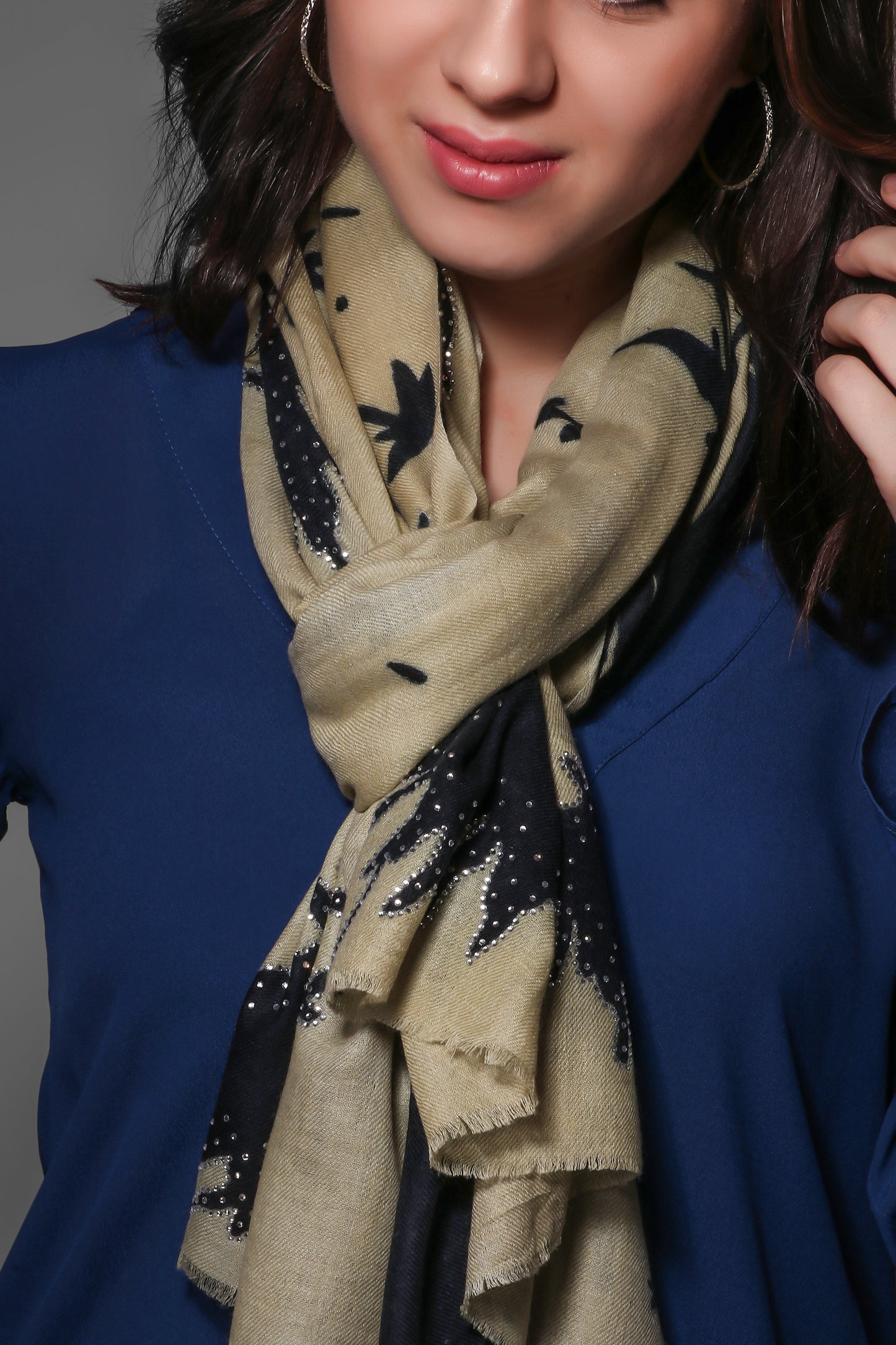 Supernova Woolen Stole