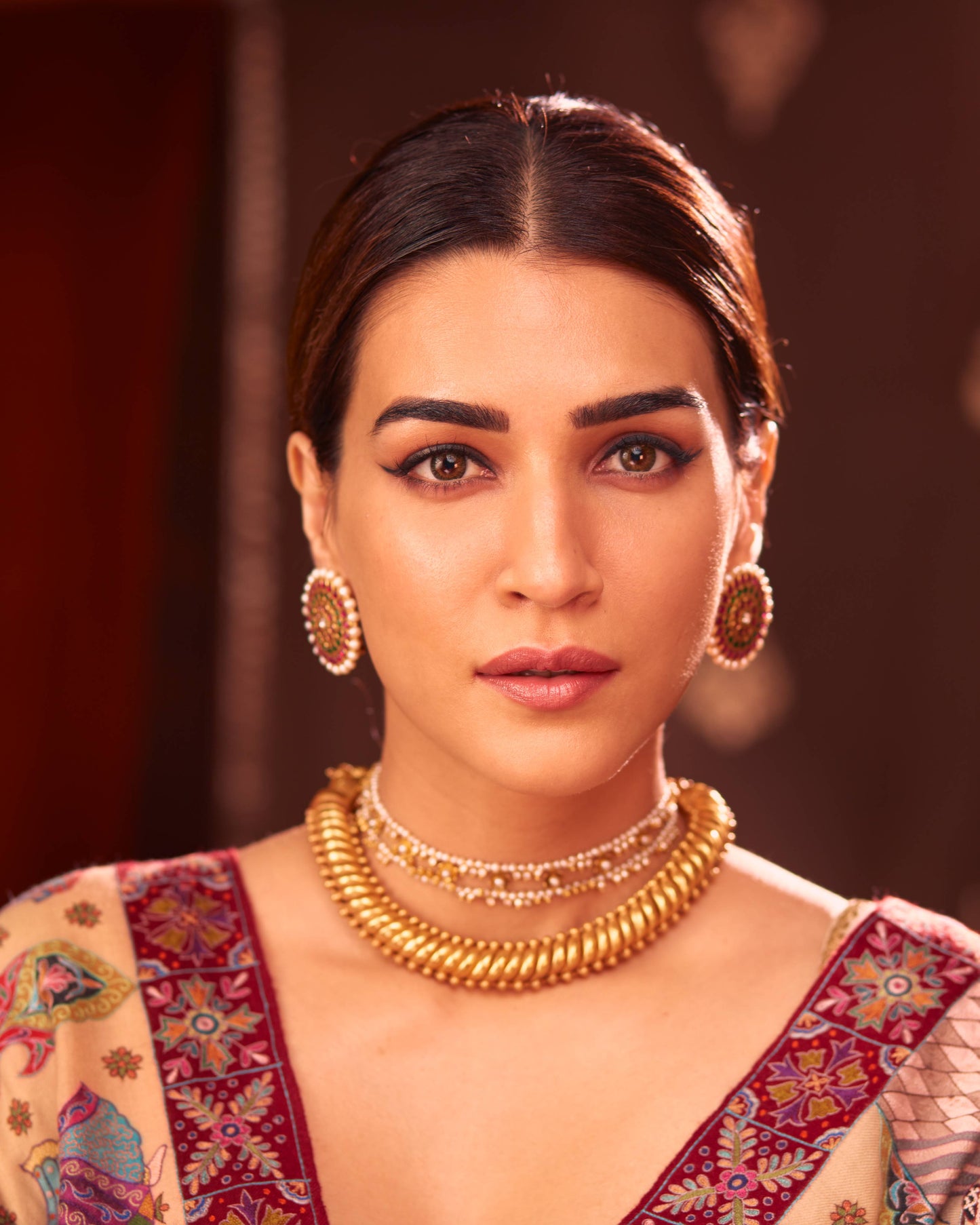 Kriti Sanon is wearing the Ayodhya Tales Pashmina Kalamkari Shawl by Shaza.