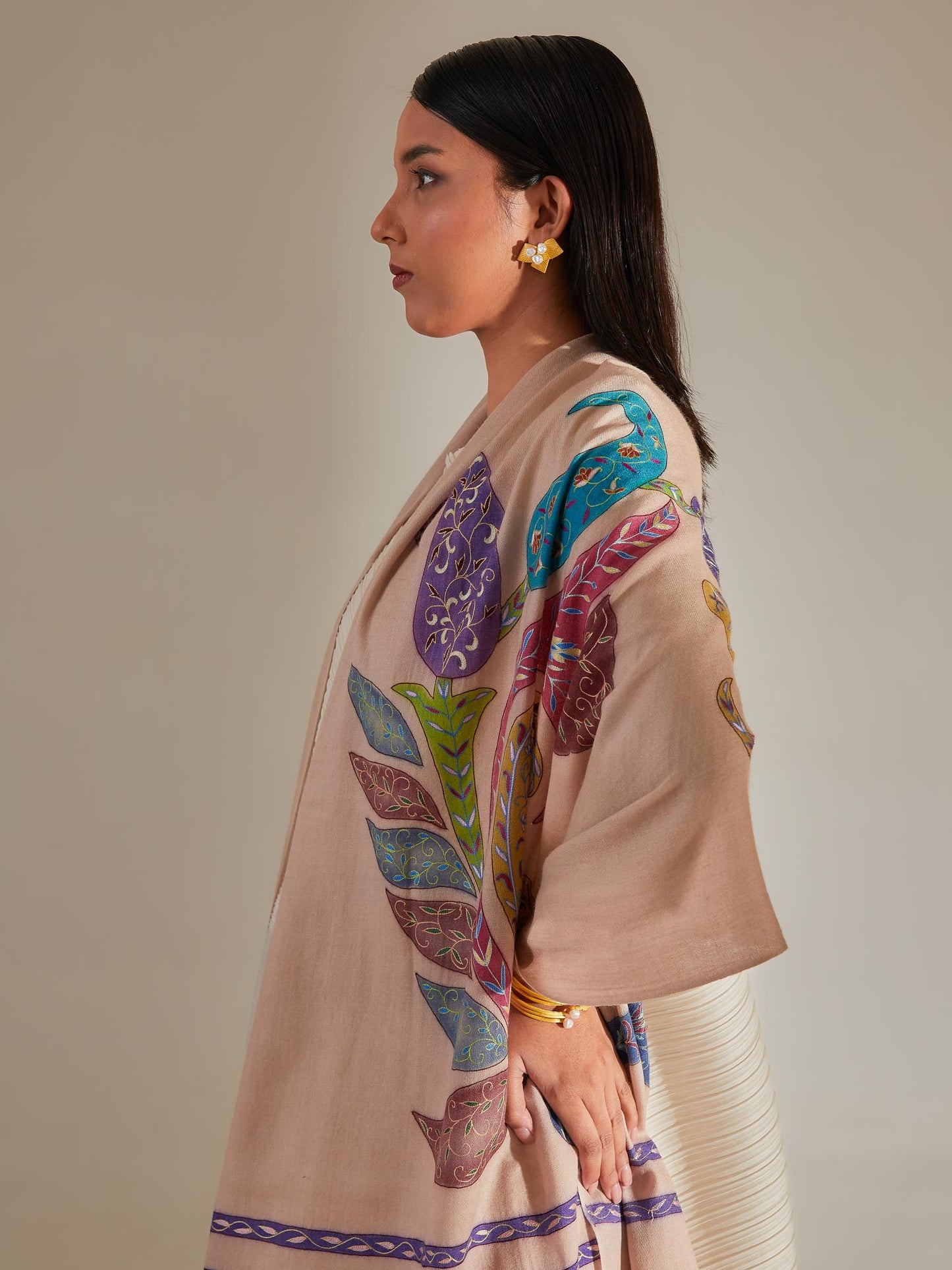 Model is wearing a Pashmina Kalamkari Border stole from Shaza.