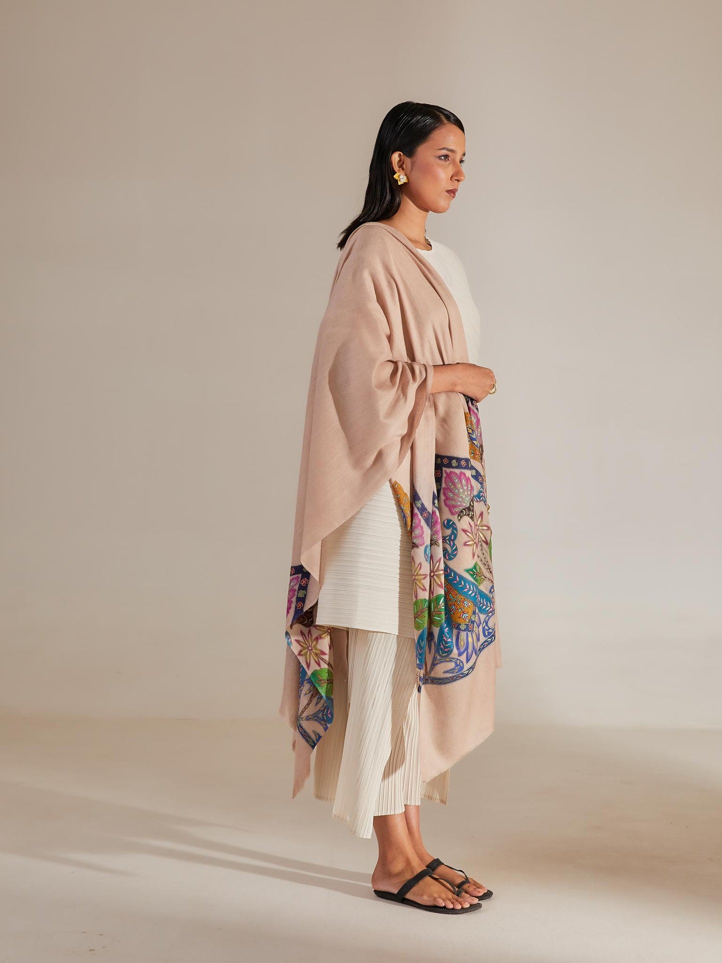 Model is wearing the pashmina kalamkari border stole from shaza.