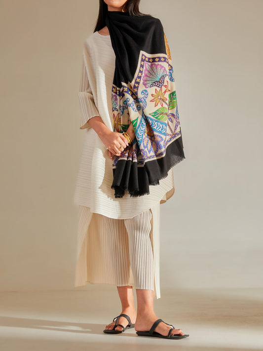 Model is wearing the pashmina kalamkari border stole from shaza.