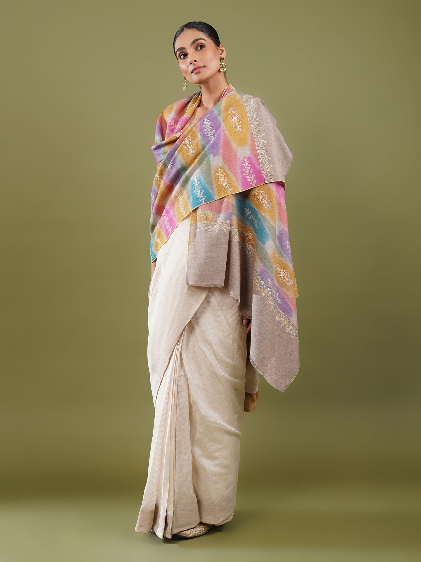 Nusrath Darbaar Pashmina Ekkat Shwal