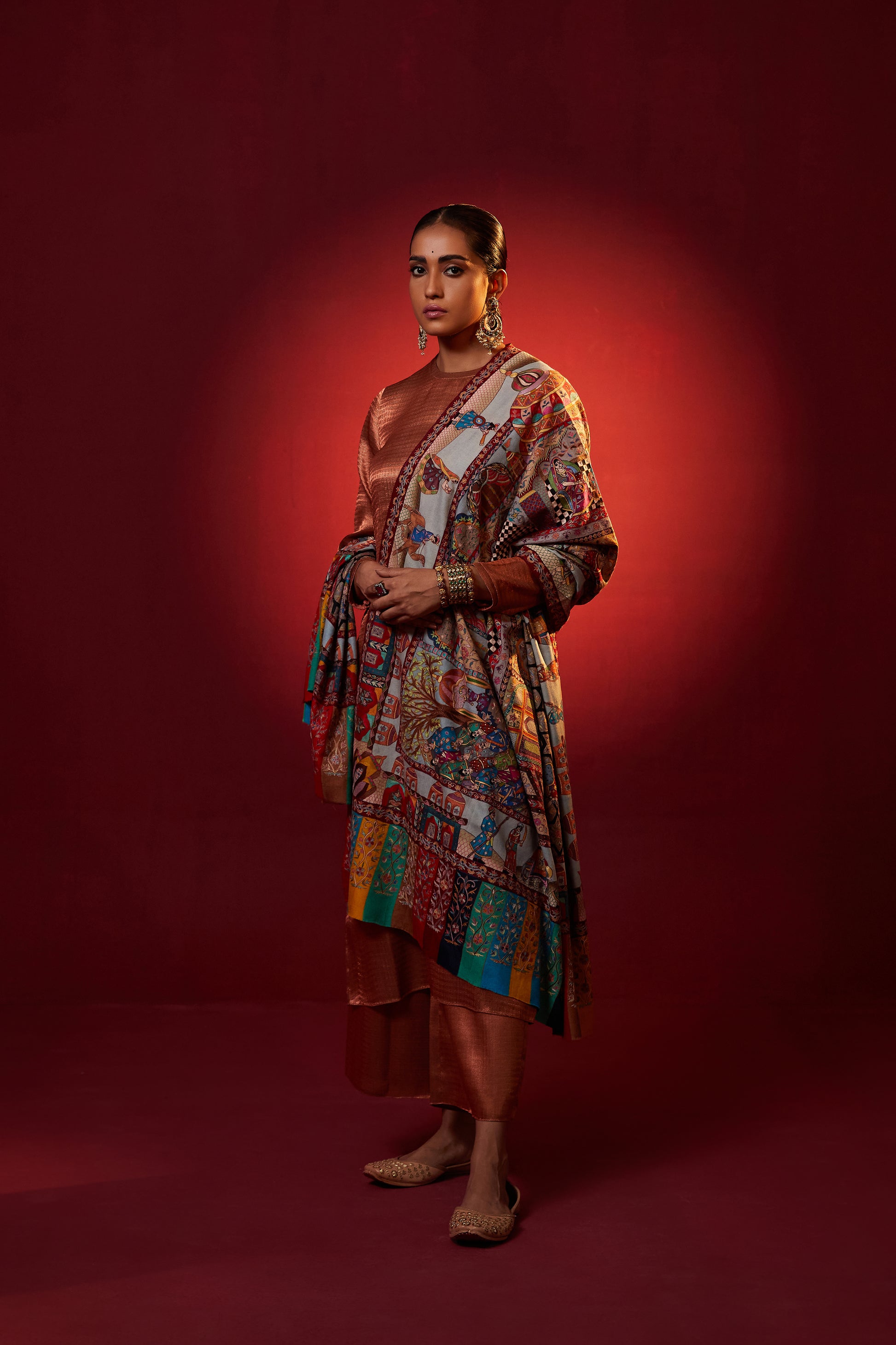 Model is wearing Kalam-e-Mehfil Pashmina Shawl by shaza.