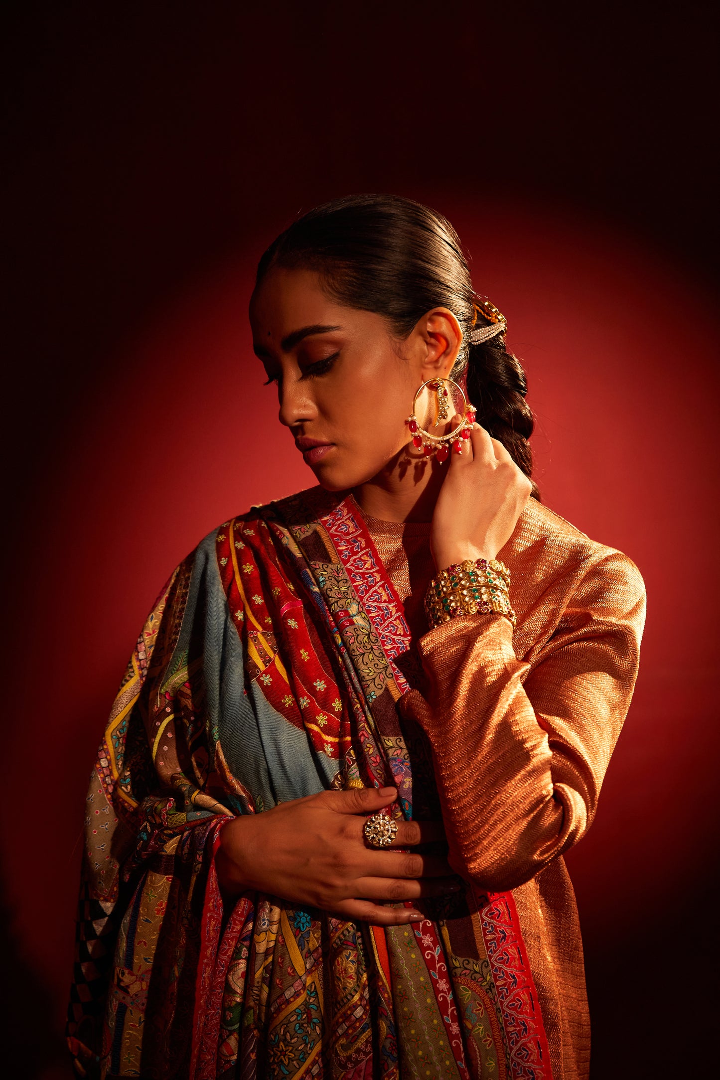 Model is wearing the Henna pashmina shawl by shaza.