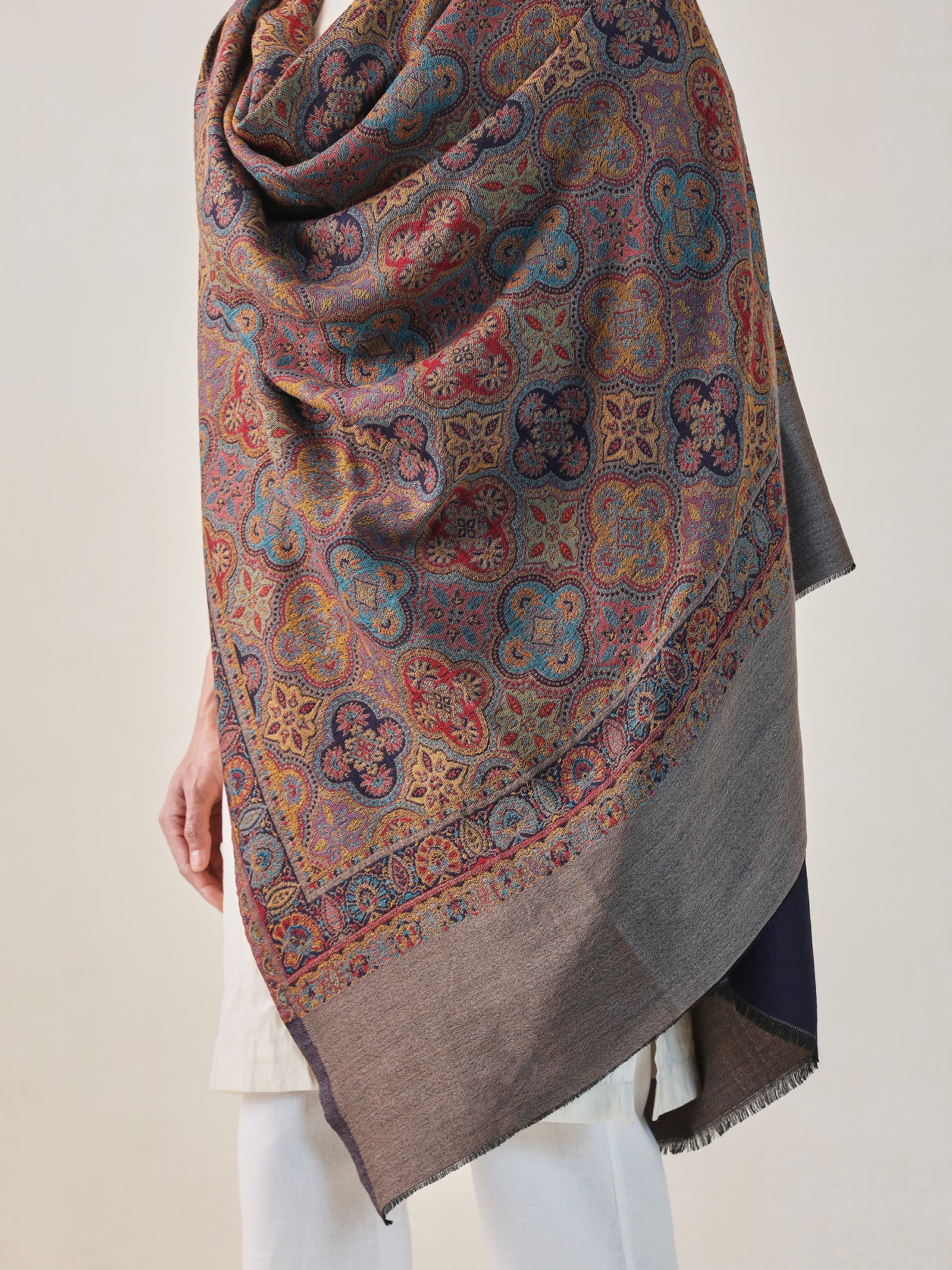 Reversible-Men-Kani-Shawl