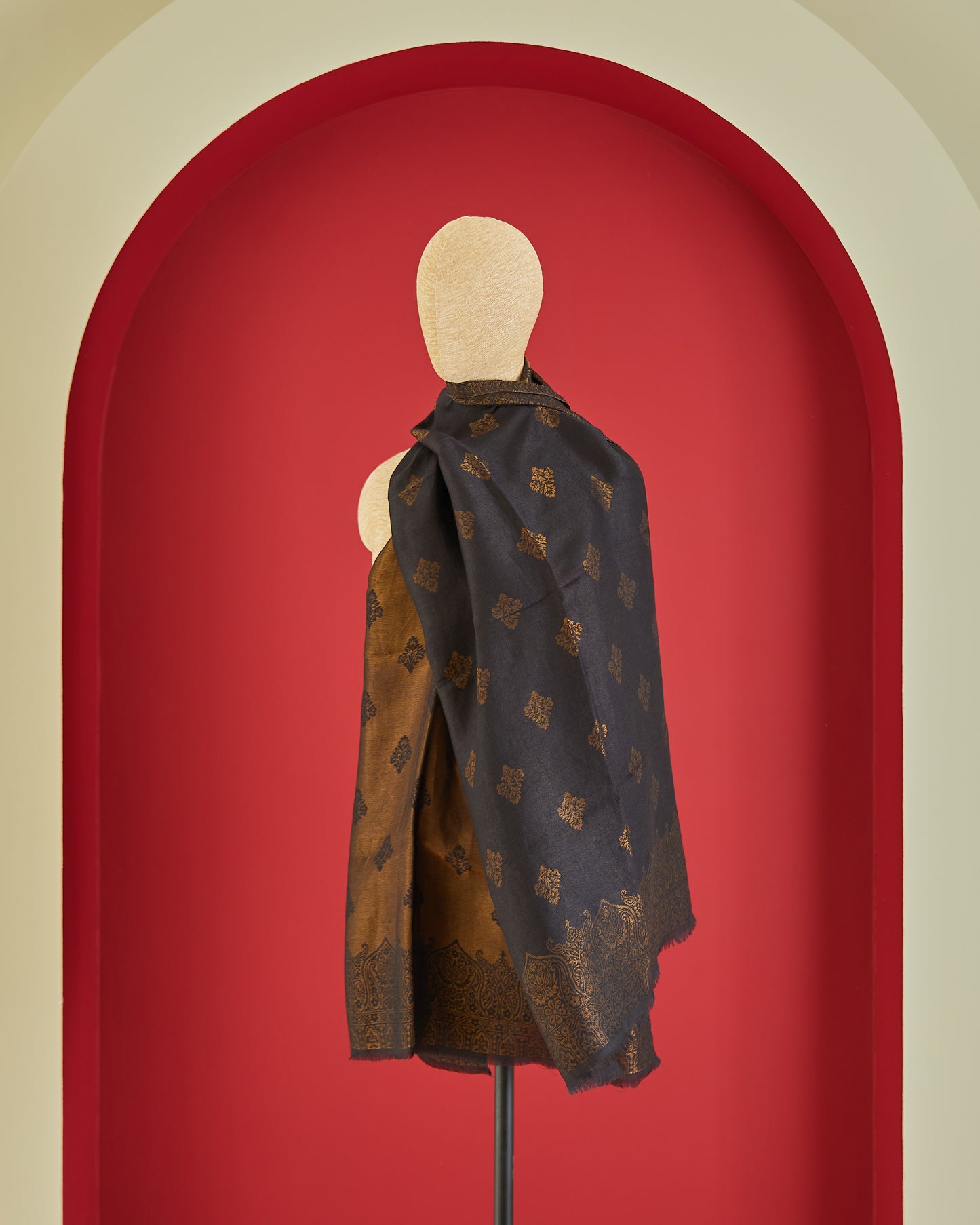 Wool Reversible Zari Stole