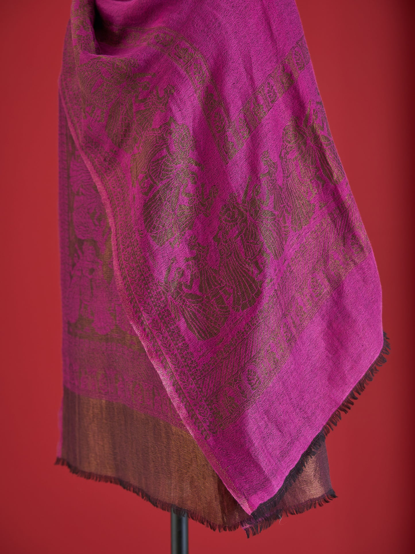 Wool Reversible Zari Stole