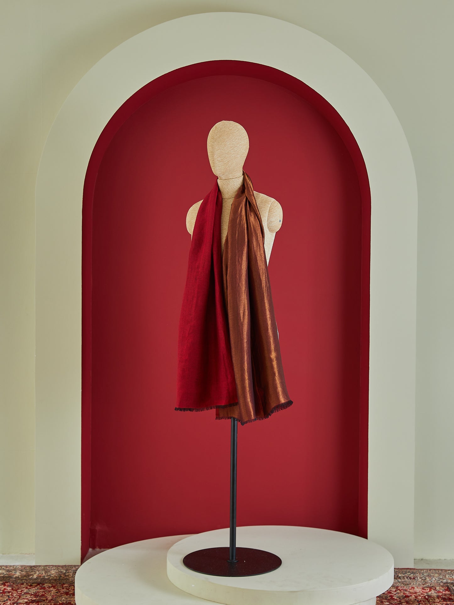 Wool Reversible Zari Stole