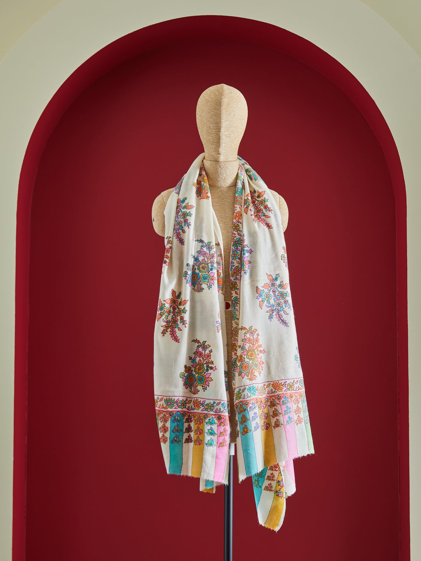 Cashmere Print Outline Shawl