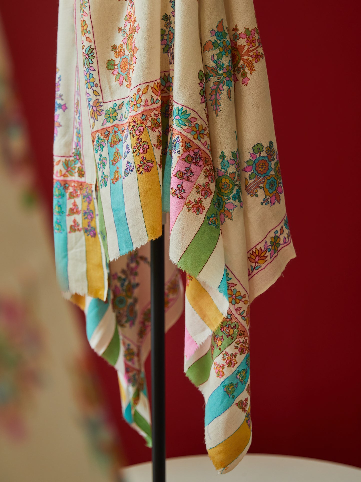 Cashmere Print Outline Shawl