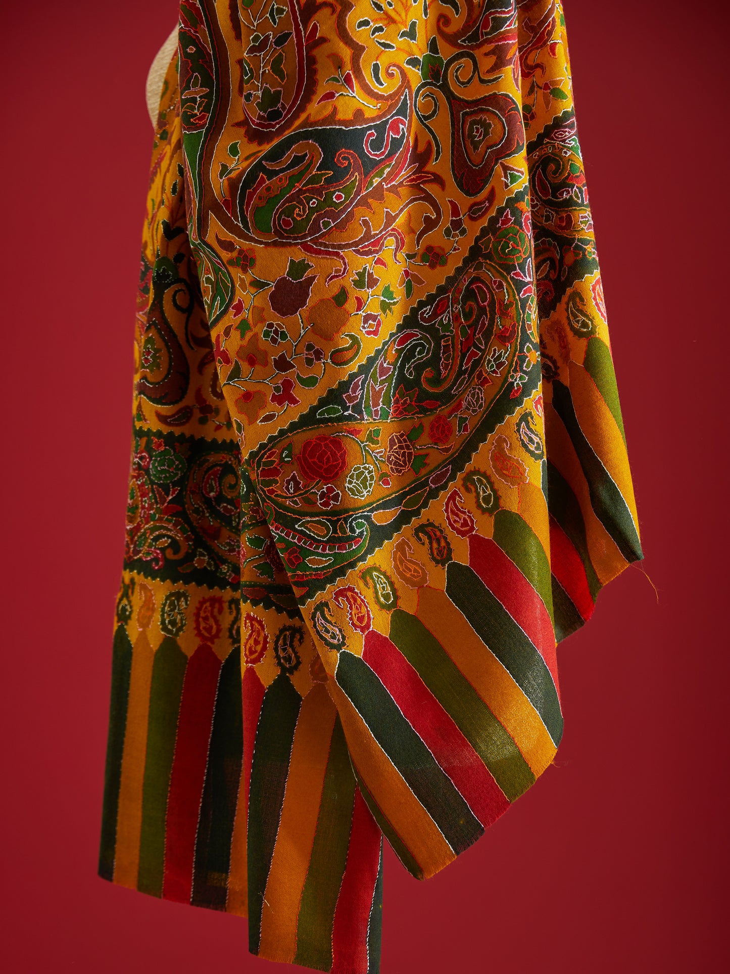 Cashmere Print Outline Stole