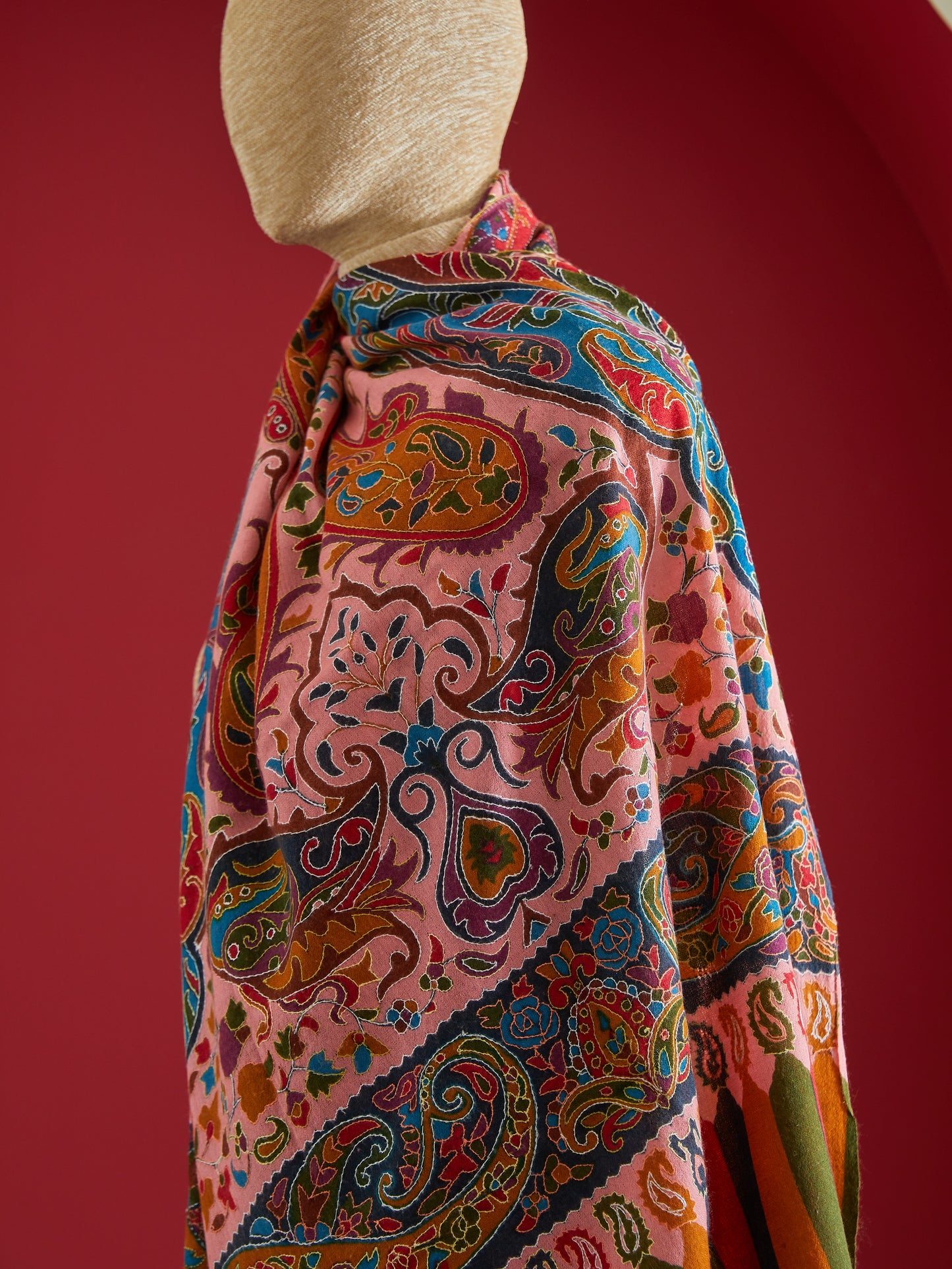 Cashmere Print Outline Stole