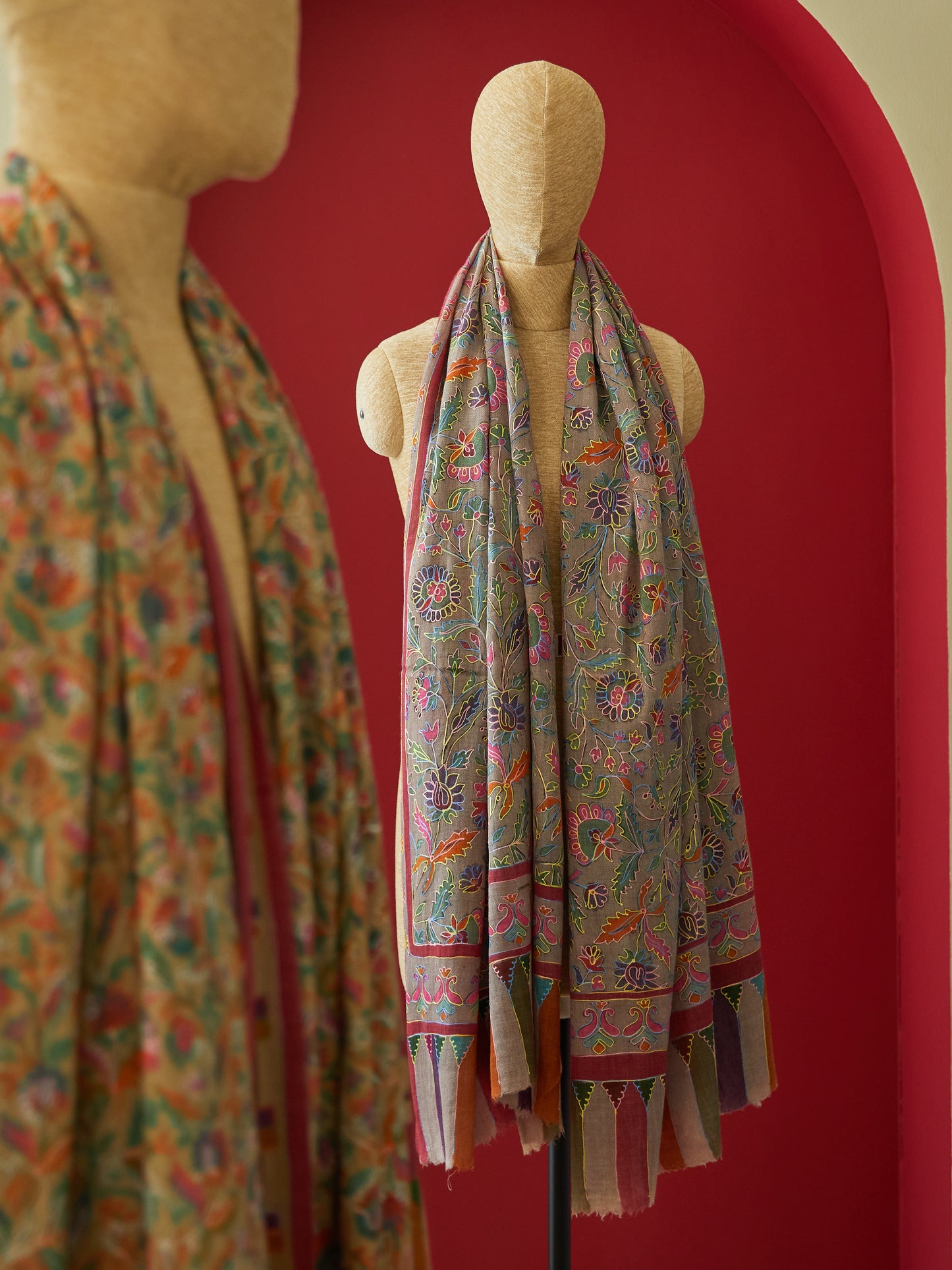 Cashmere Print Outline Shawl