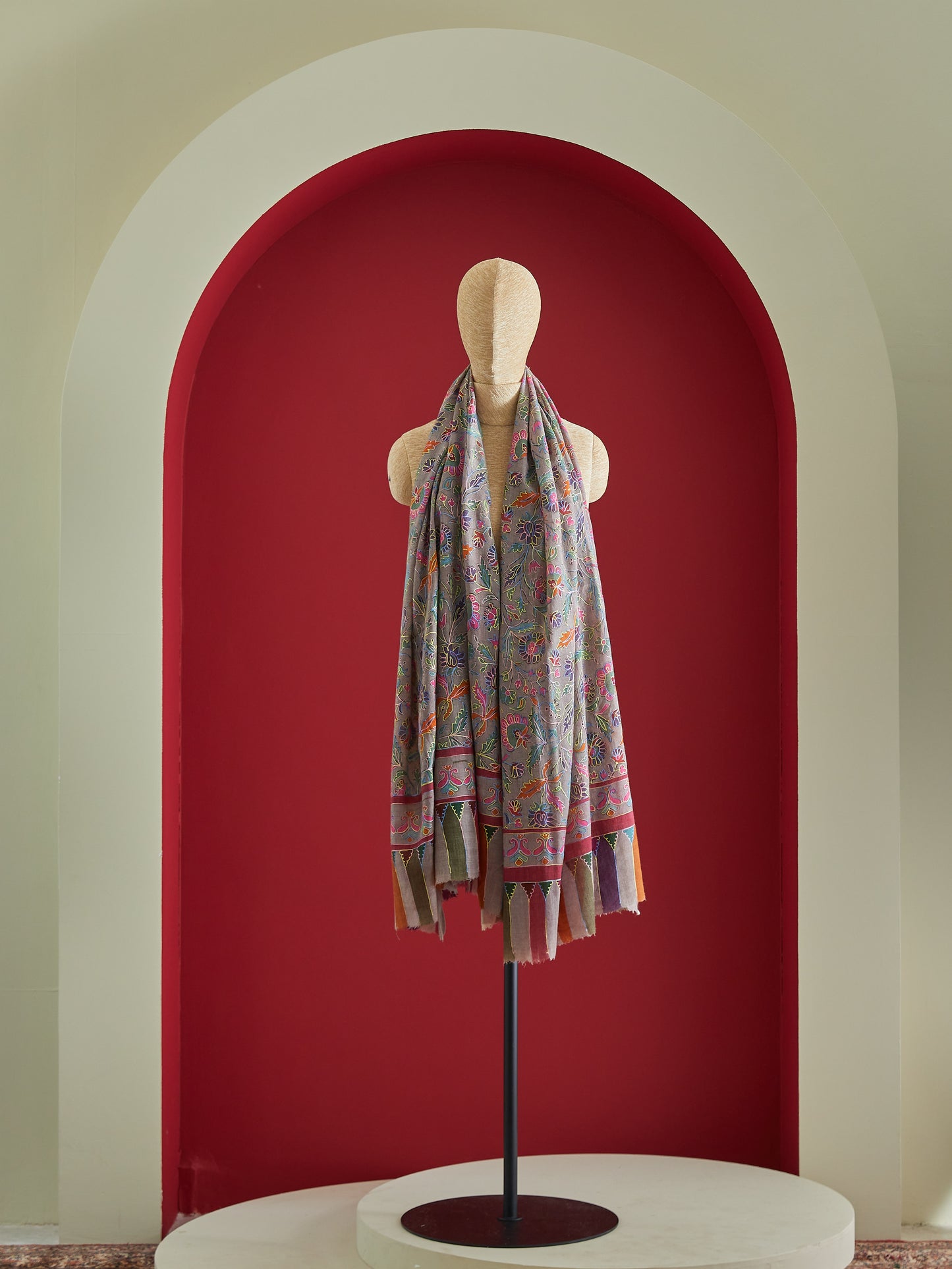 Cashmere Print Outline Shawl