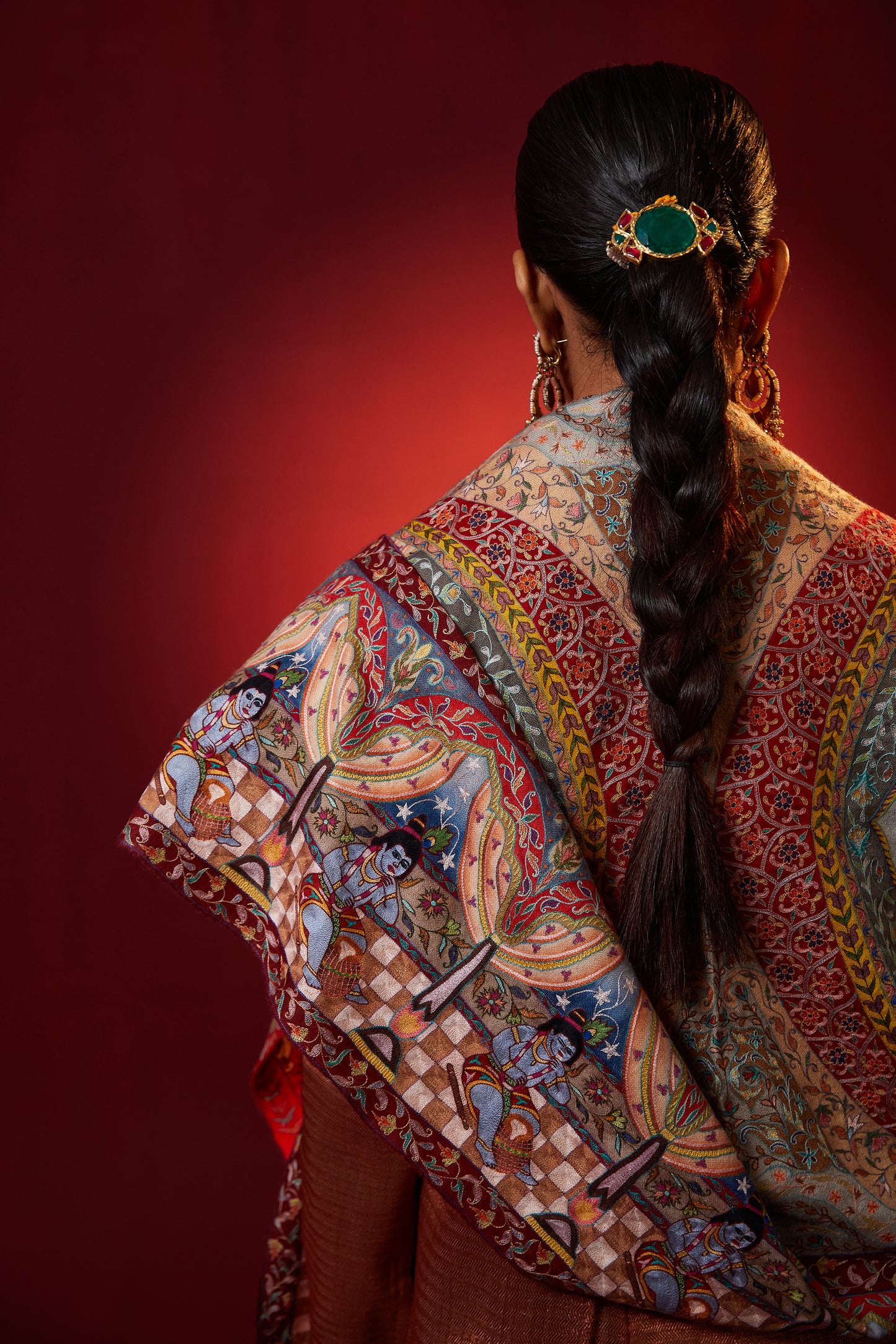 Model is seen wearing the Bal Krishna Pashmina Shawl by Shaza.
