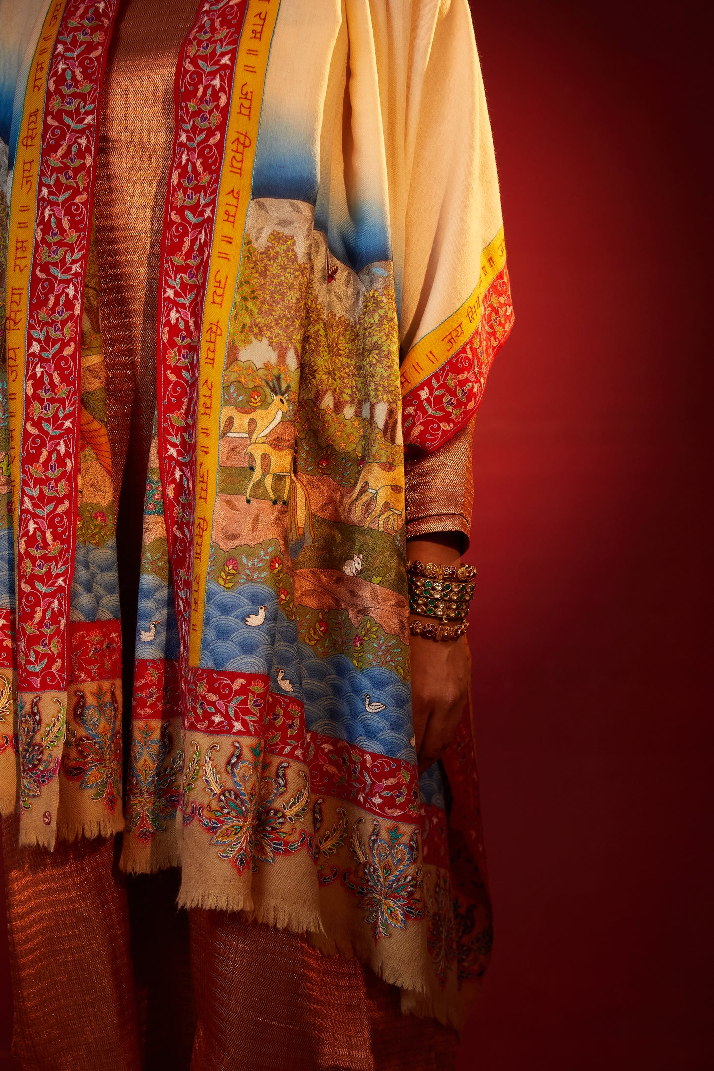 Model is wearing the Ayodhya tales pashmina shawl by Shaza.