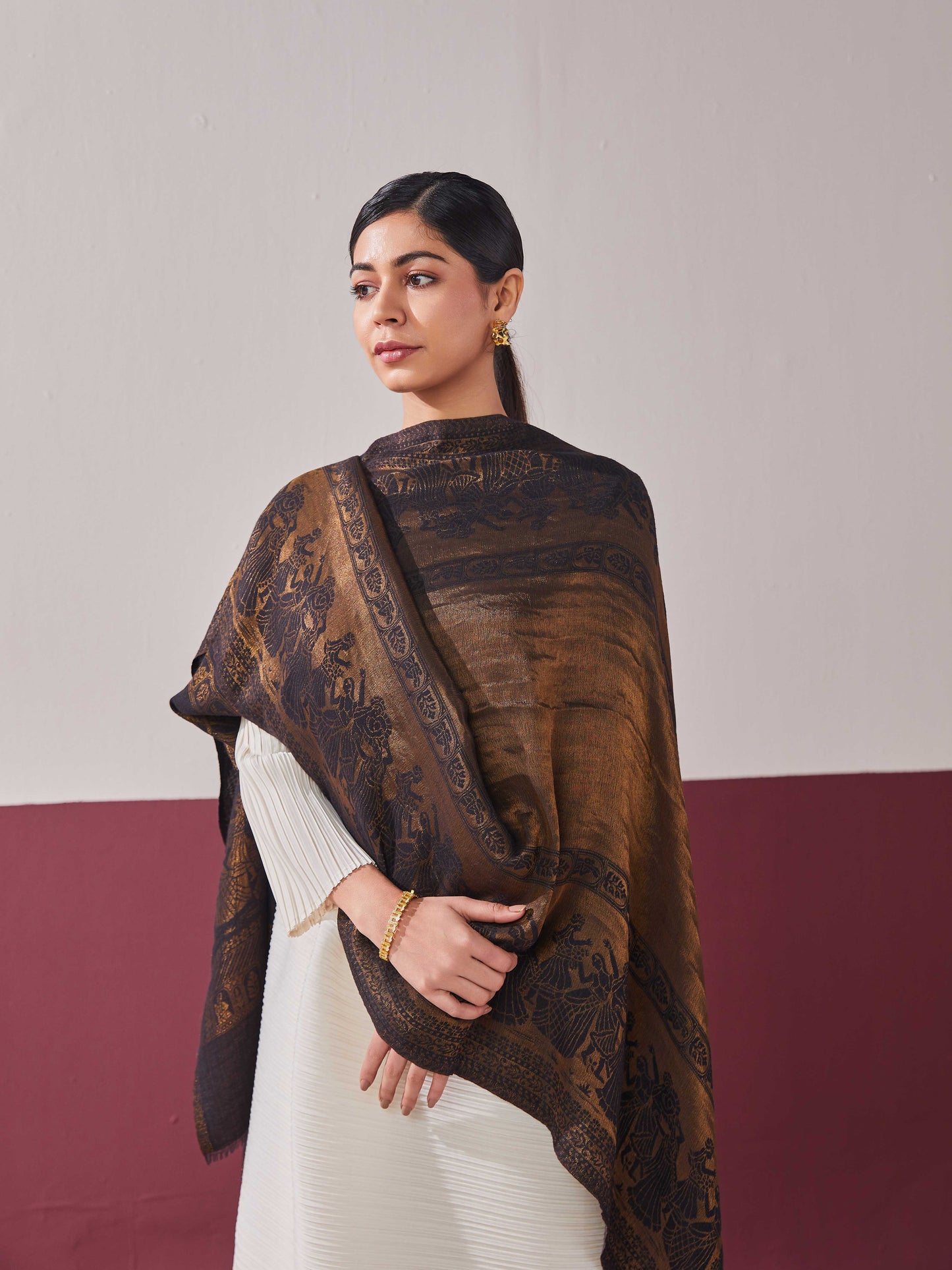 Wool Reversible Zari Stole