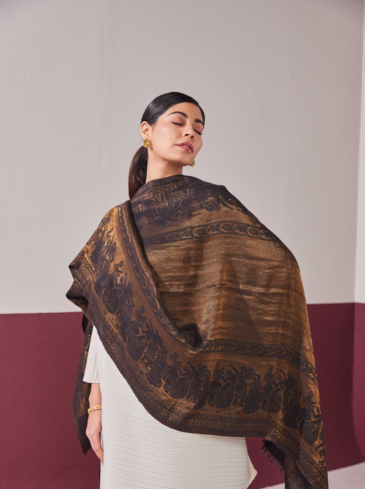 Wool Reversible Zari Stole