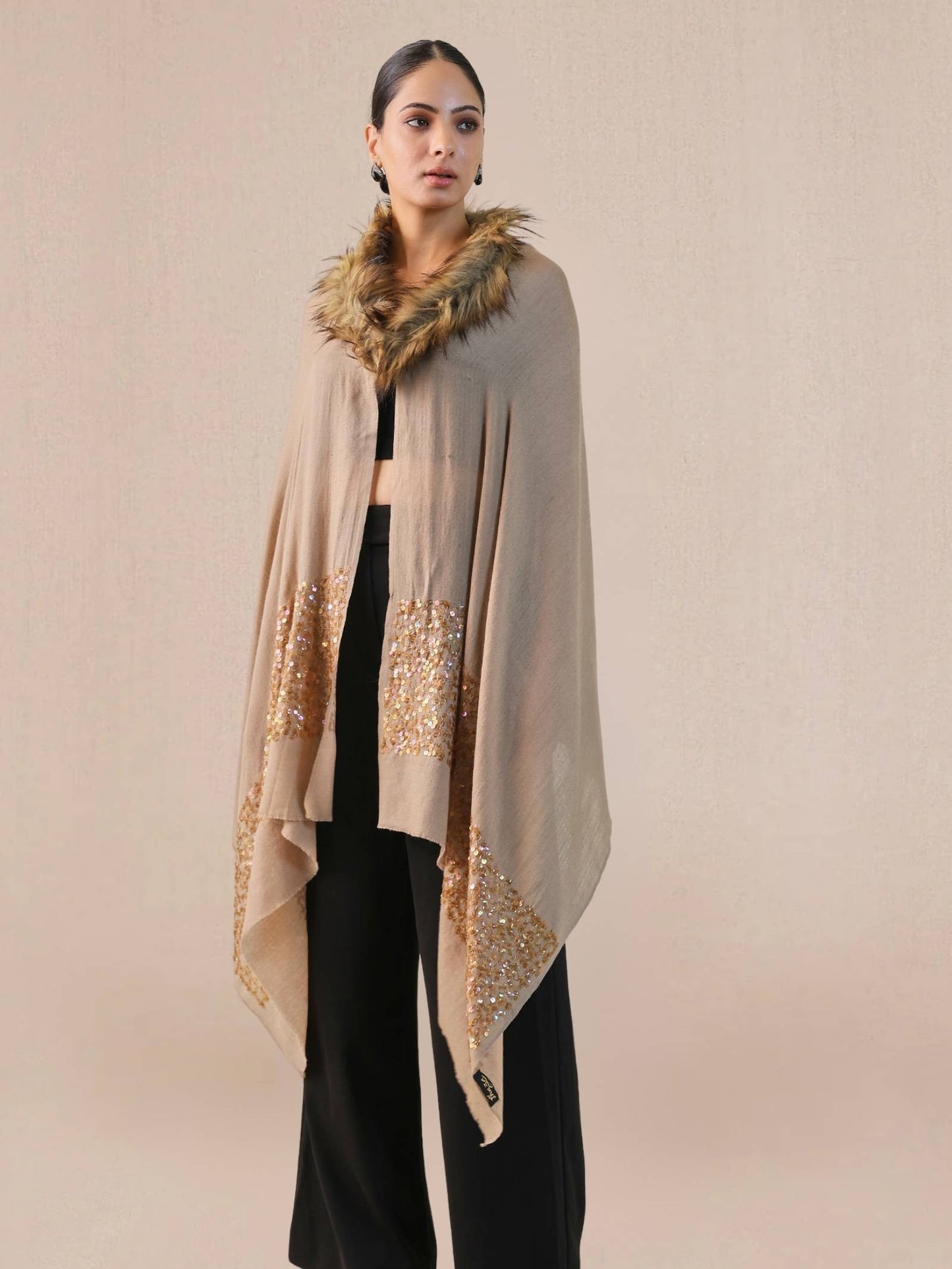 fur-cashmere-shellwork-pocho