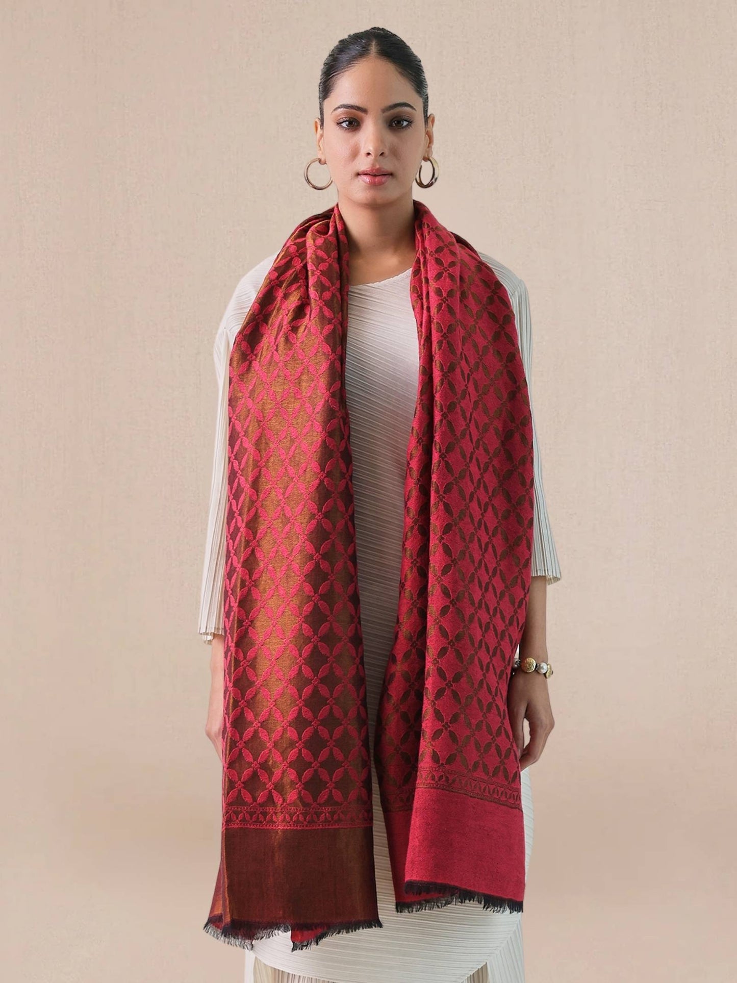 Wool Reversible Zari Stole