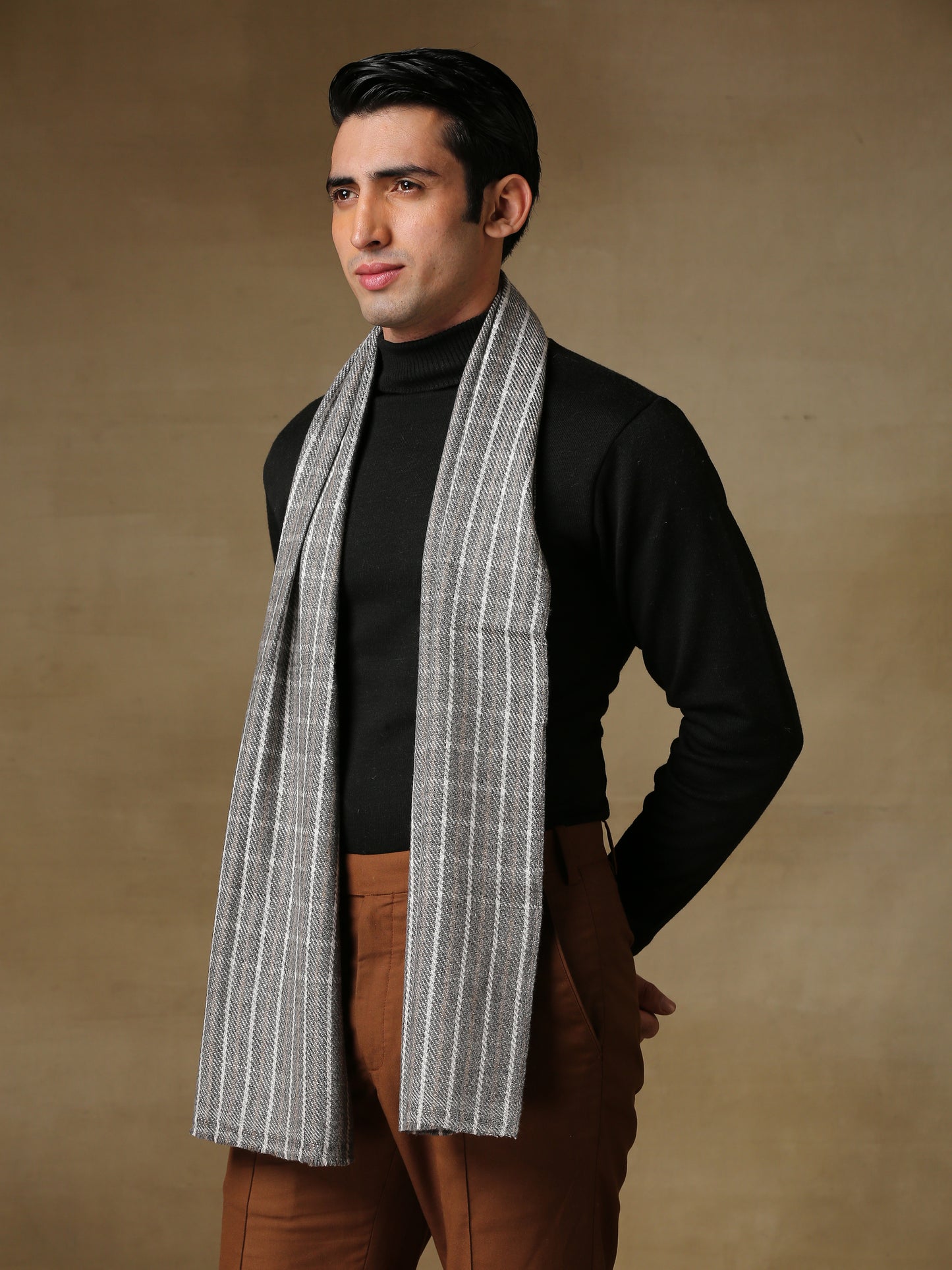 Cashmere Muffler in Stripes