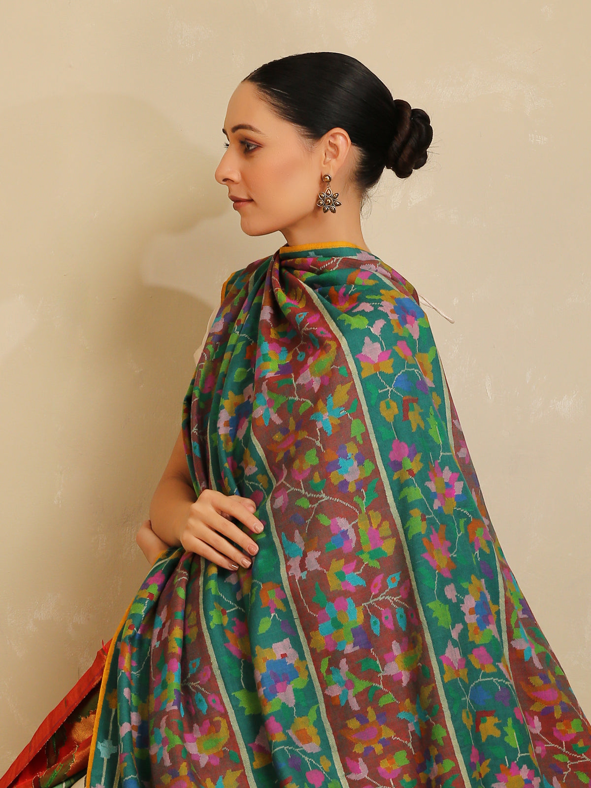 Shaum Handloom Kani Shawl