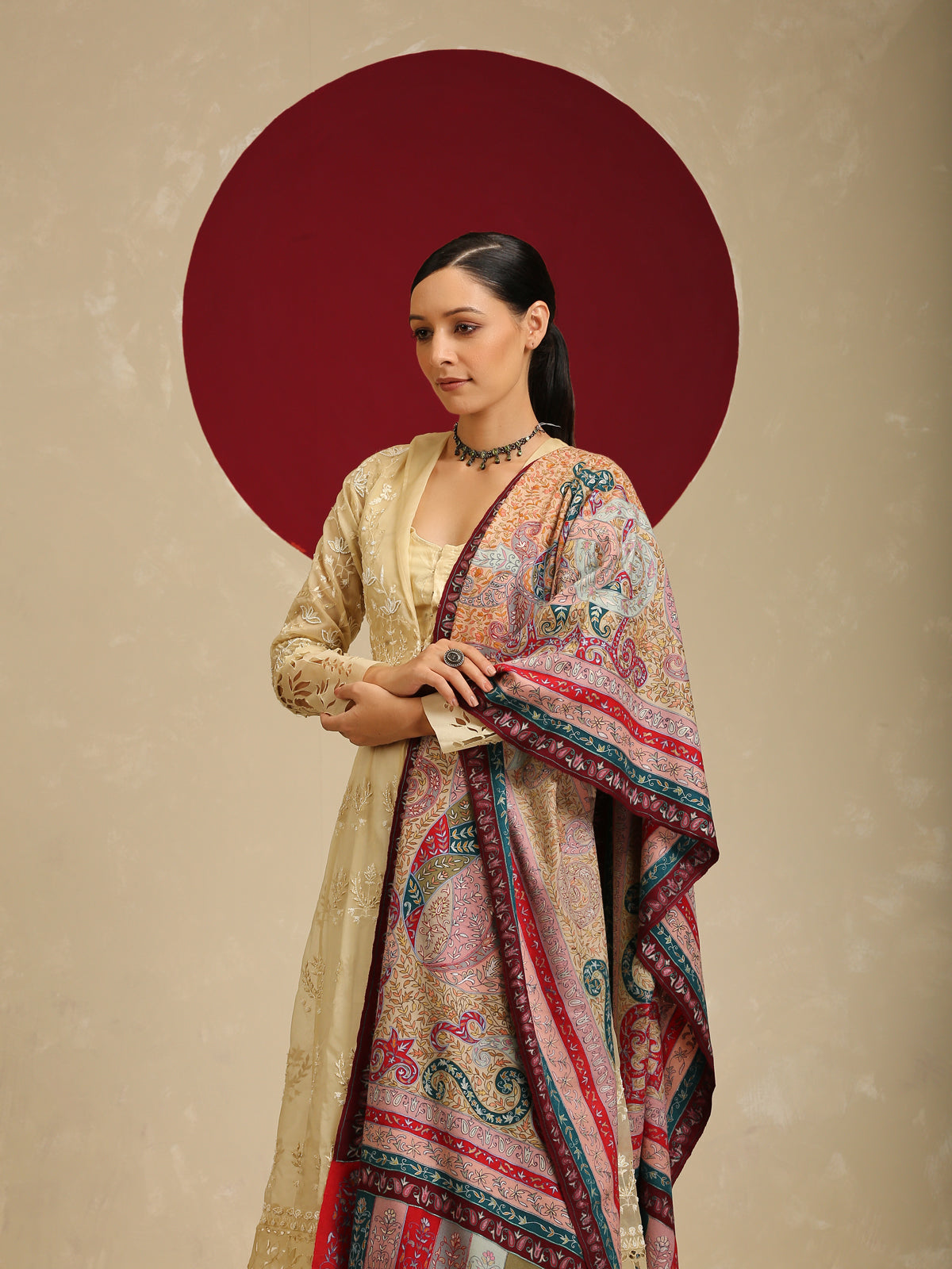 Model is wearing the Noor-e-kalam pashmina shawl from Shaza.