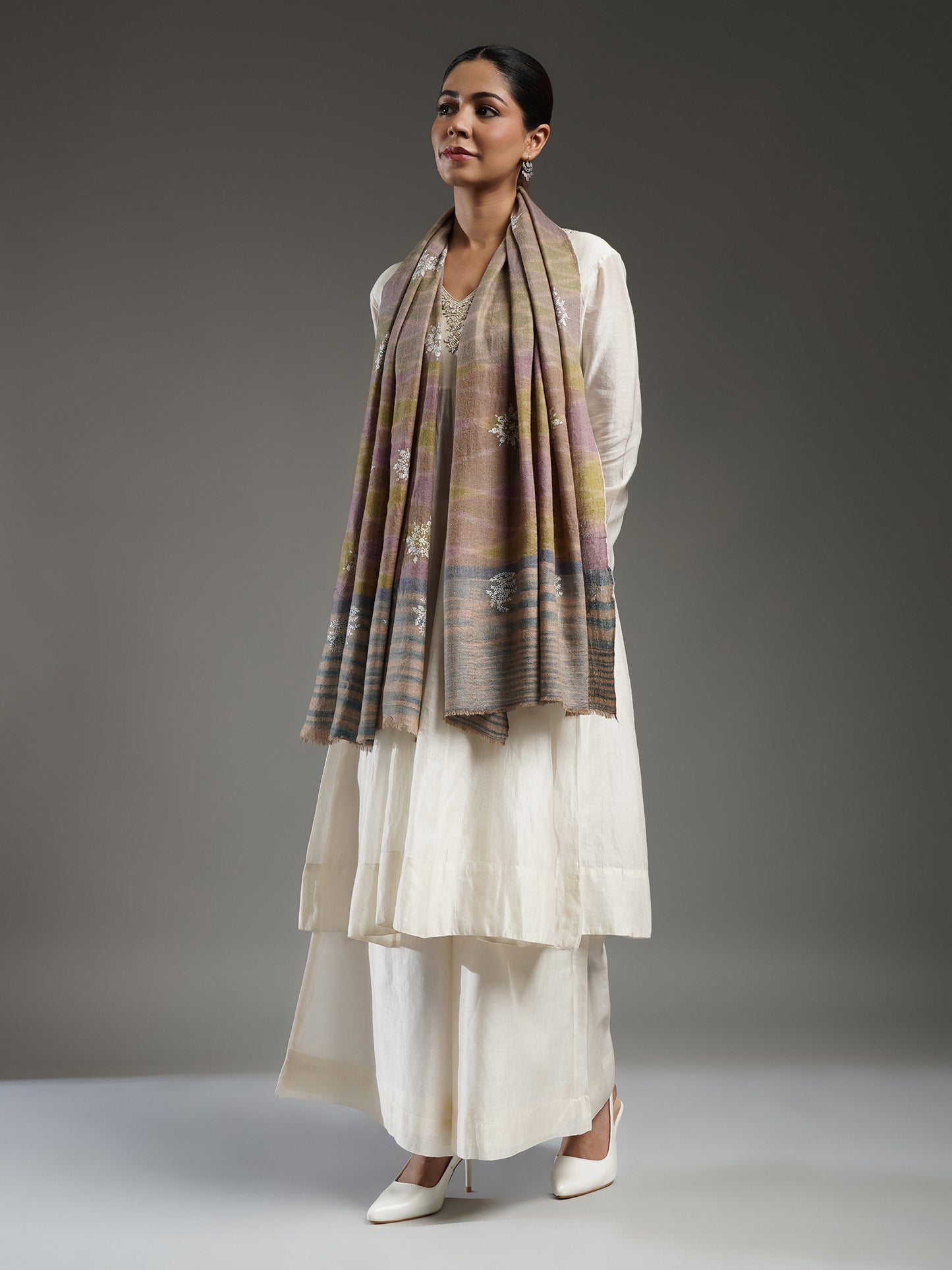 Niyara Embroidered Pashmina Stole