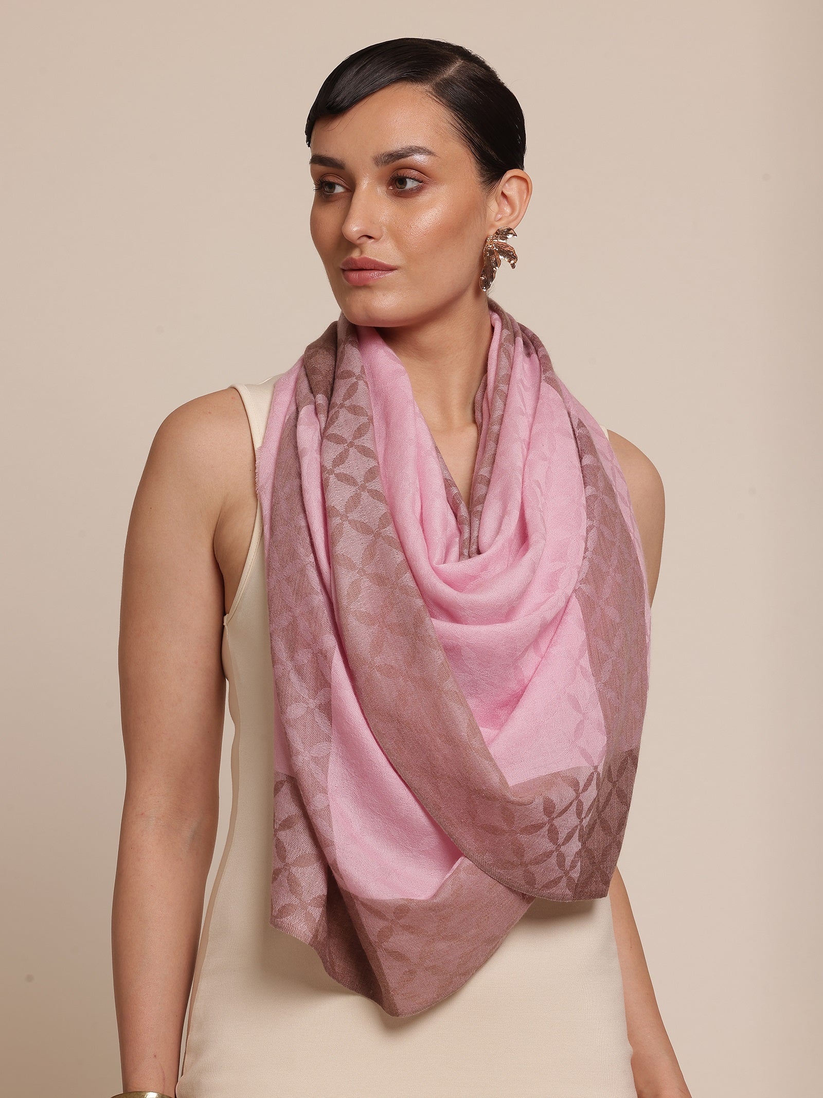 Woman wearing a light pink cashmere Stole