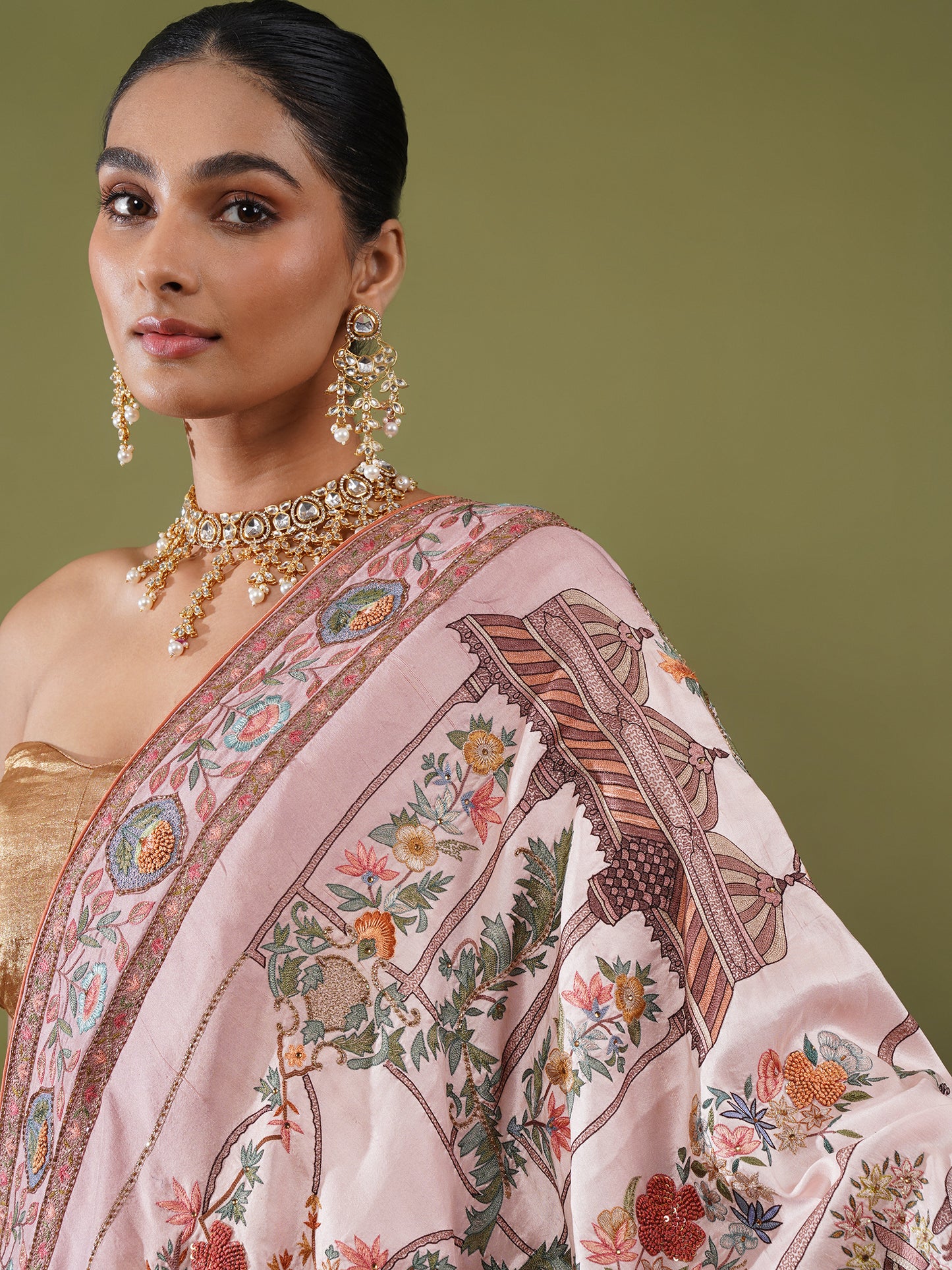 Aarizu Rajwada Drape