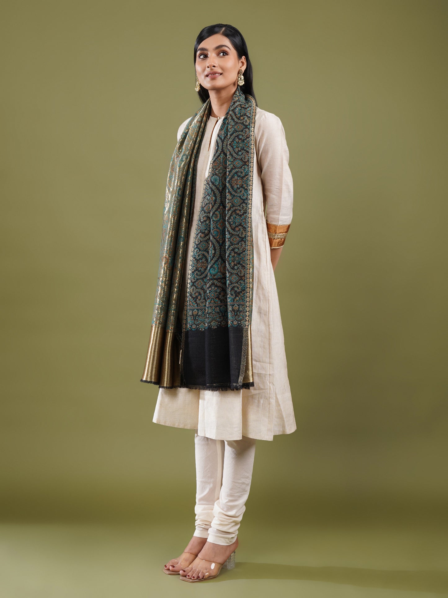 Zahreen Jamawar Kani Stole