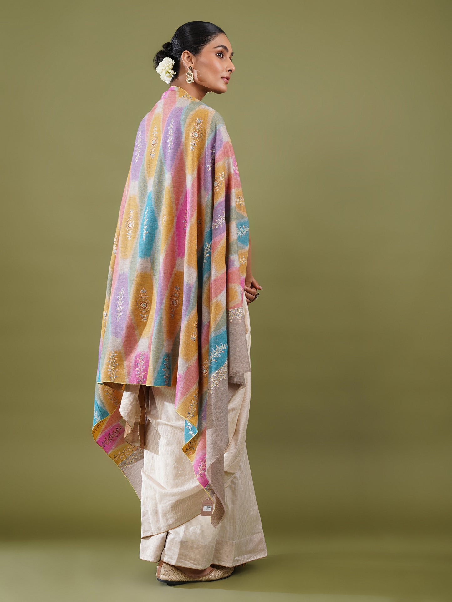 Nusrath Darbaar Pashmina Ekkat Shwal