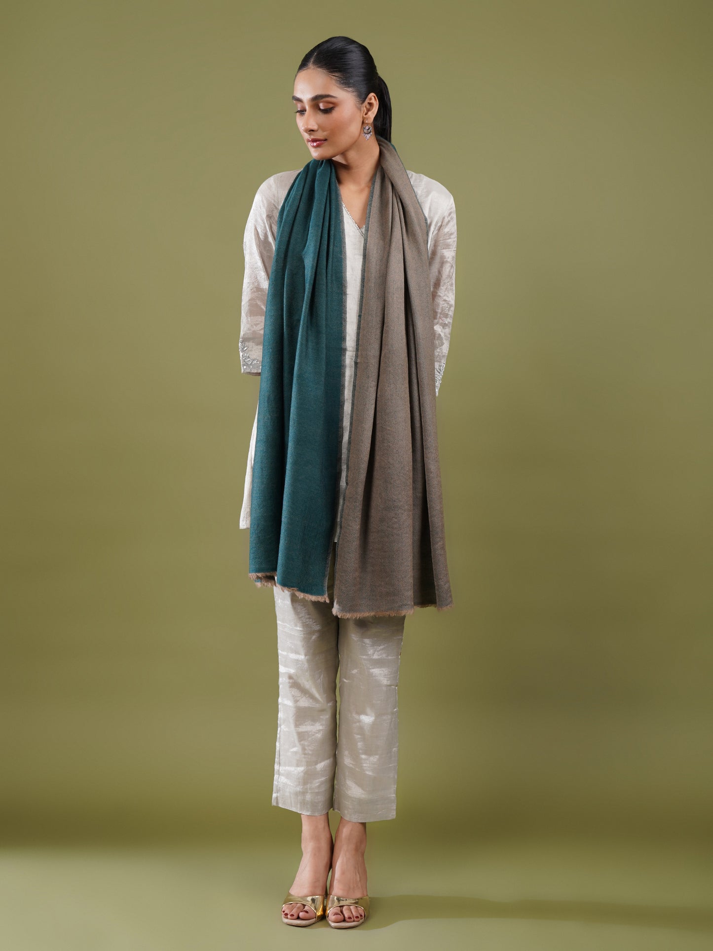 Gulnar Reversible Stole