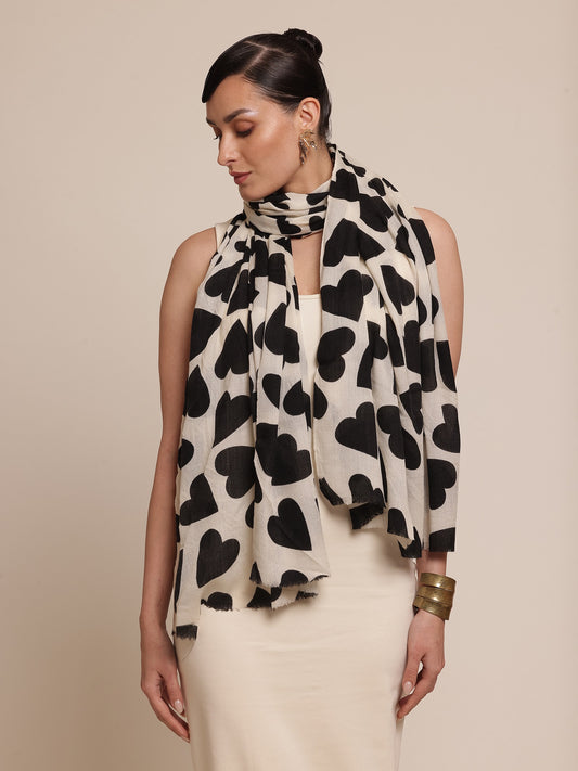 Woman wearing a black and white Heart patterned Stole