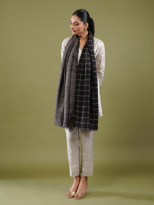 black reversible woolen stole