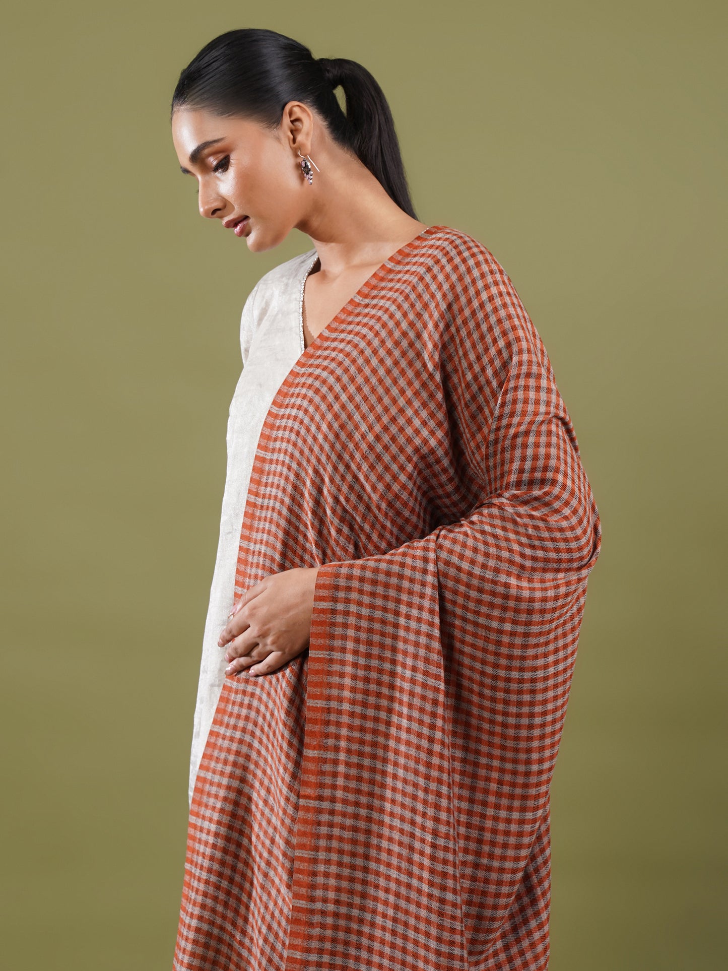 Yashna Reversible Woolen Stole