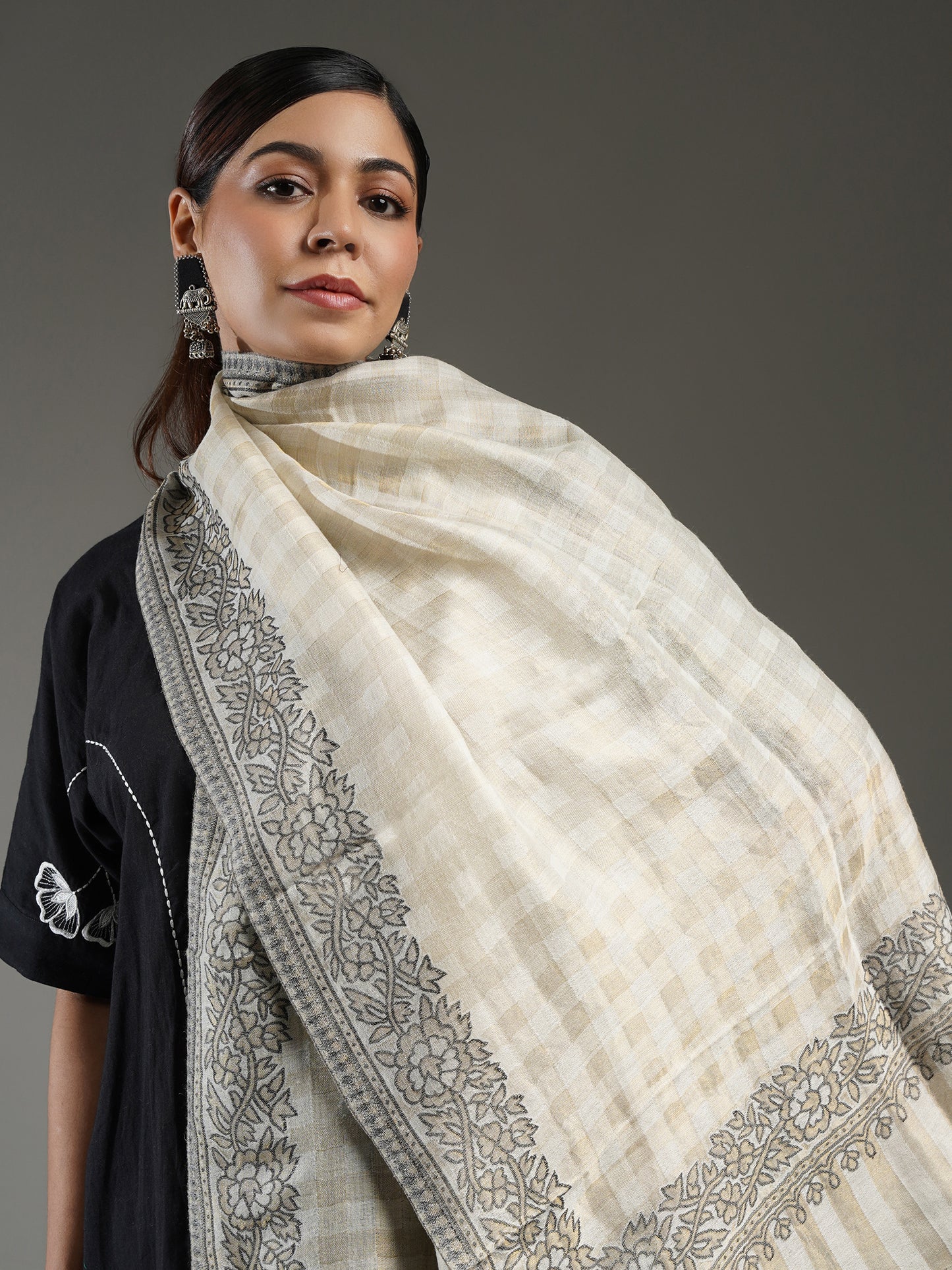 Wool Reversible Zari Stole