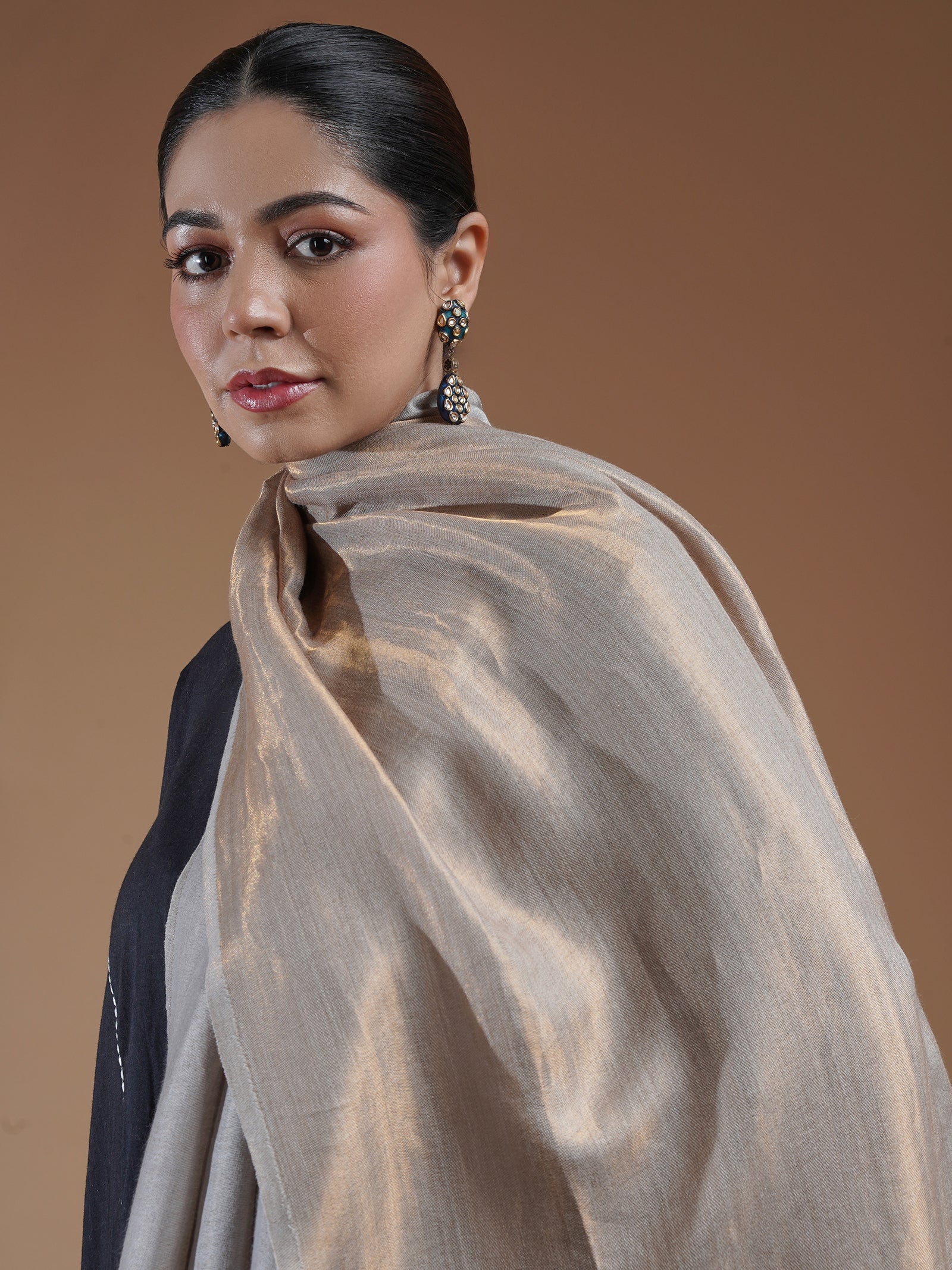 Wool Reversible Zari Stole