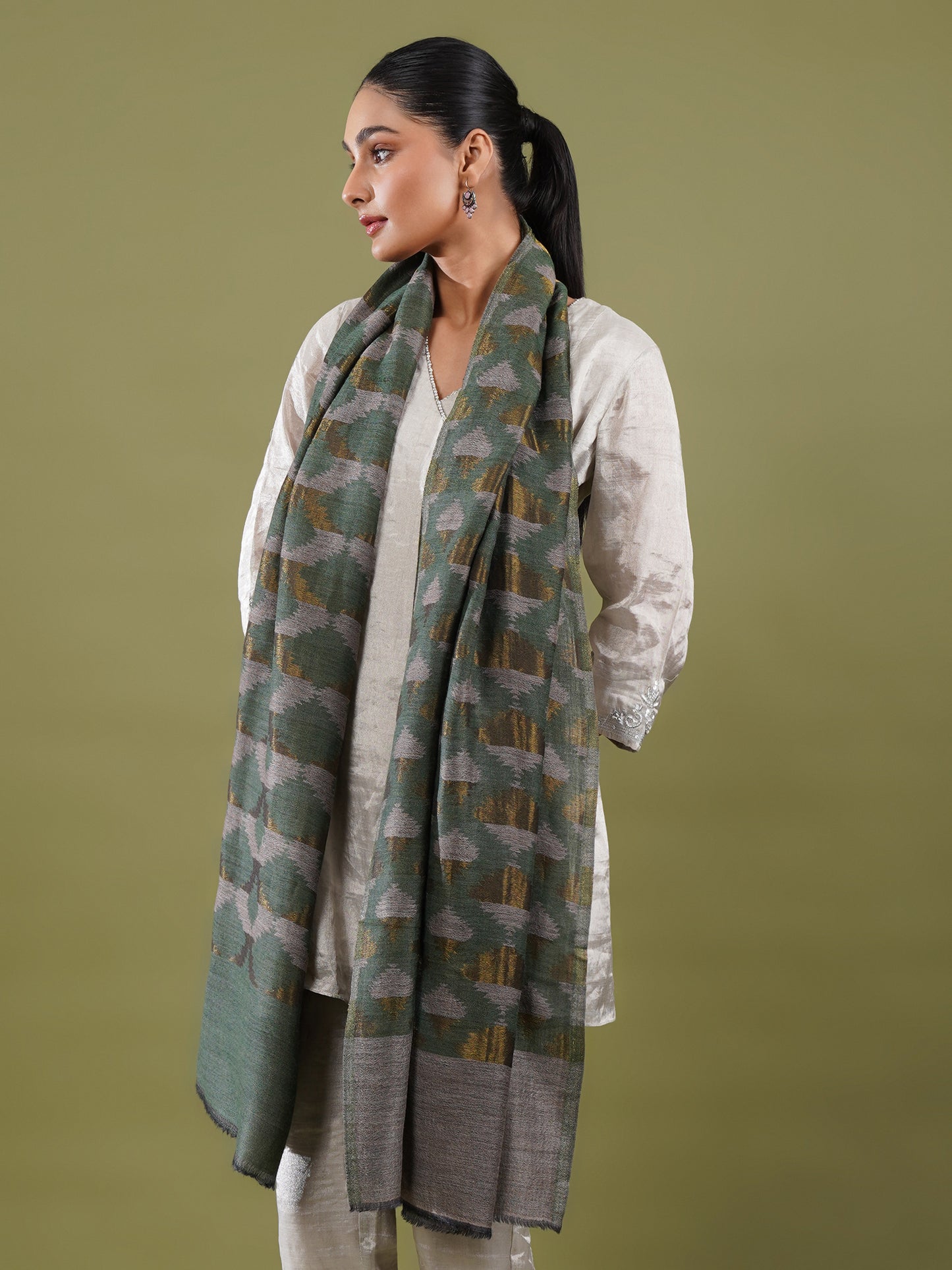 Samia Zari Woolen Stole