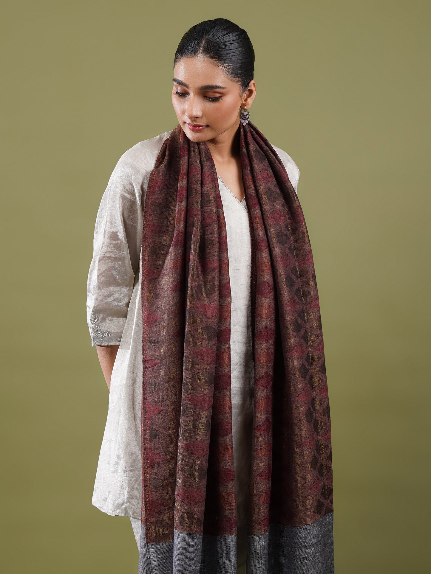 Samia Zari Woolen Stole